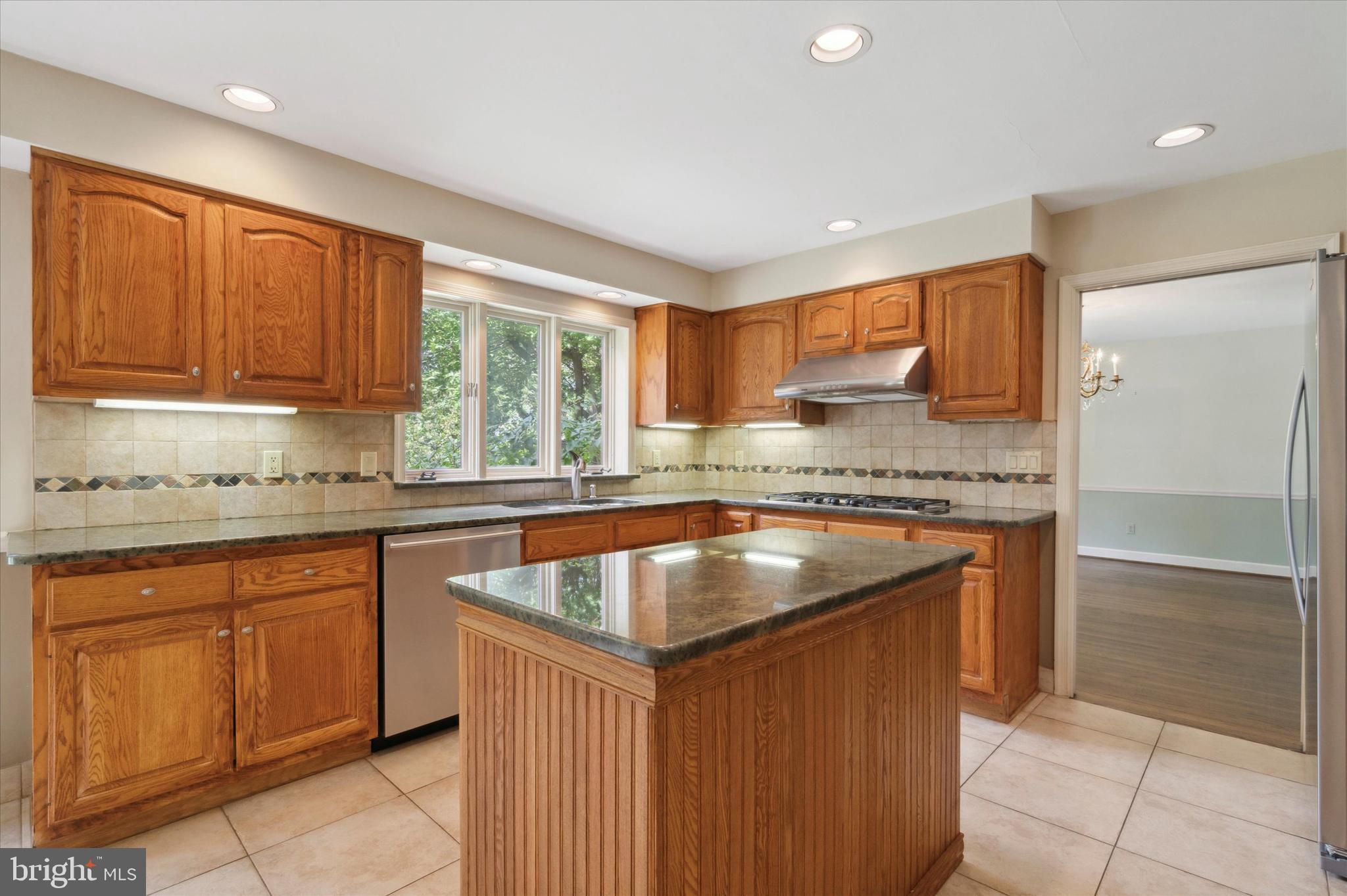 GLADWYNE - Residential