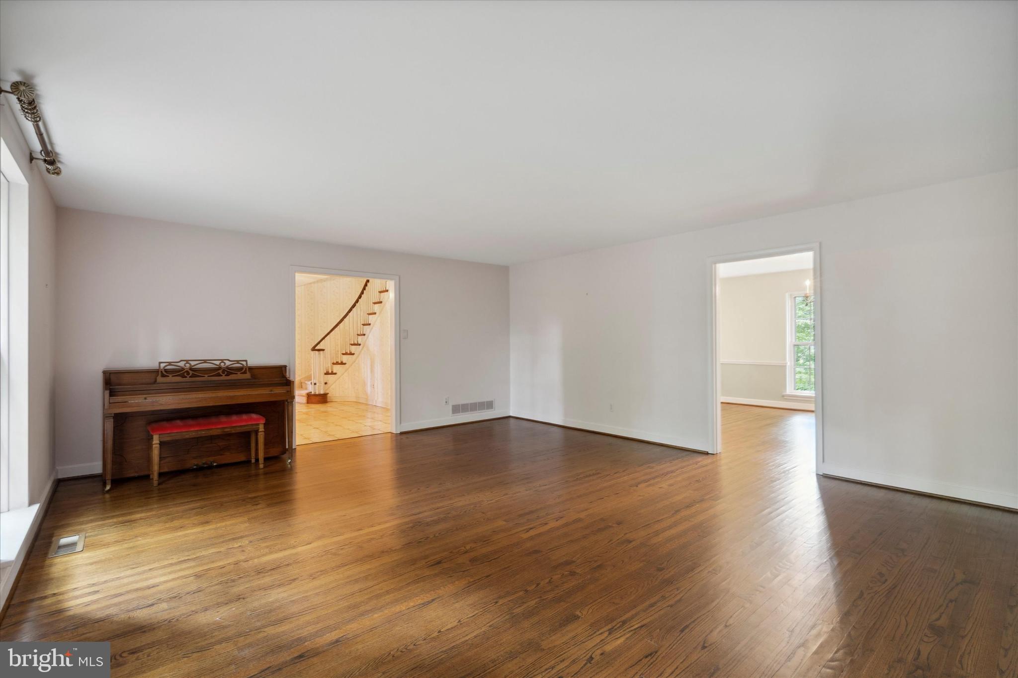 GLADWYNE - Residential