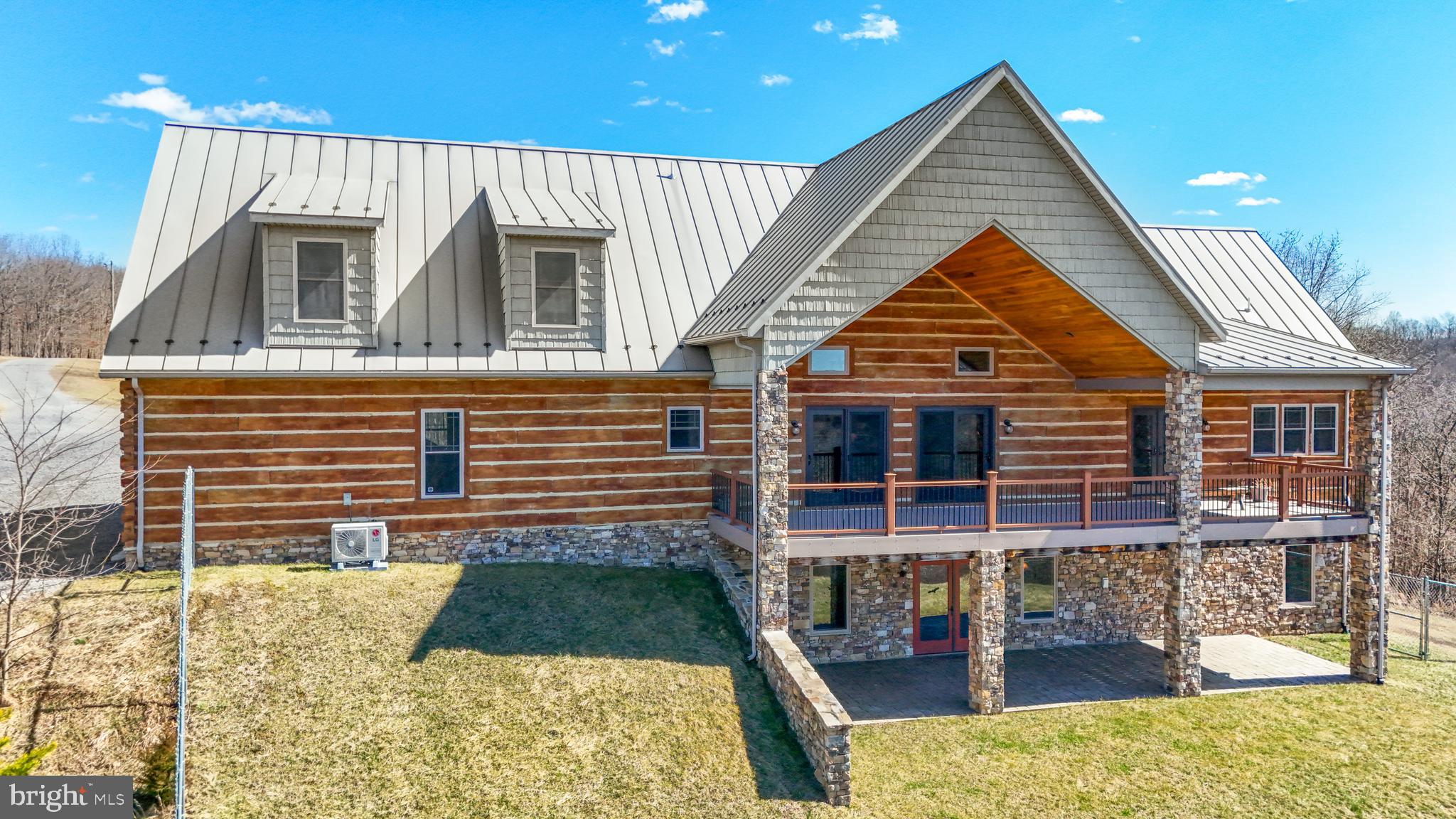 OAKPOINTE - Residential