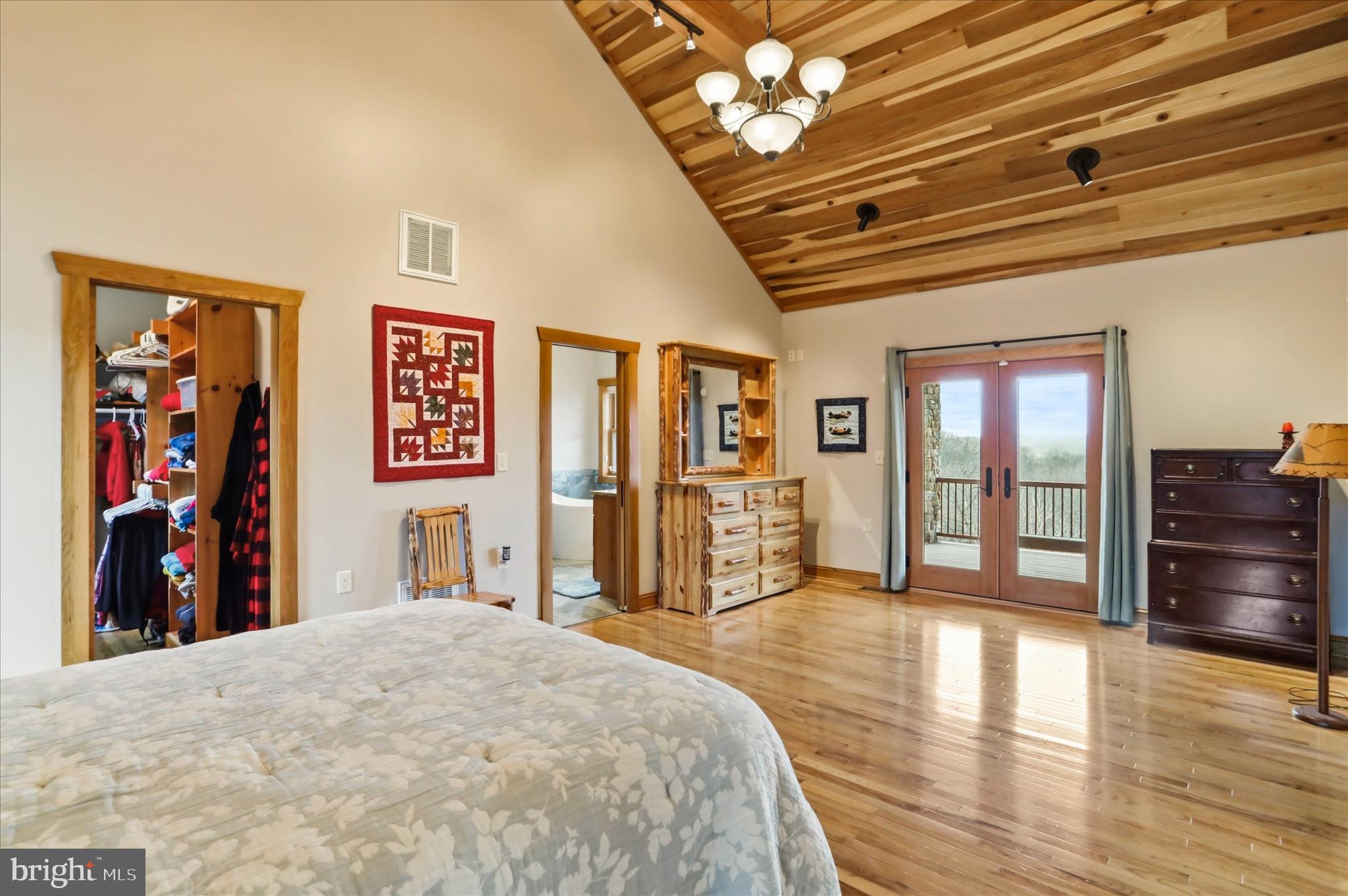 OAKPOINTE - Residential