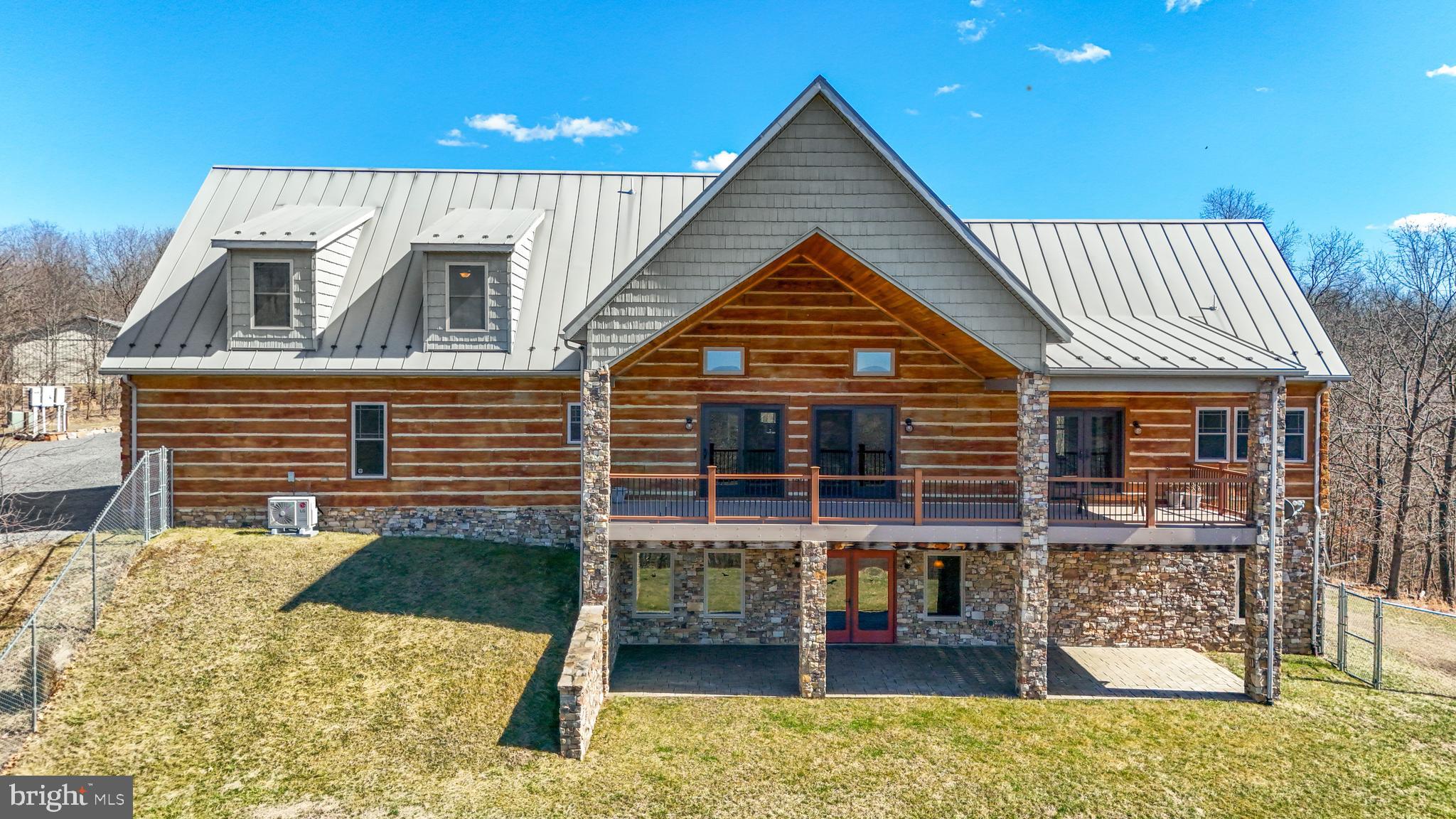 OAKPOINTE - Residential