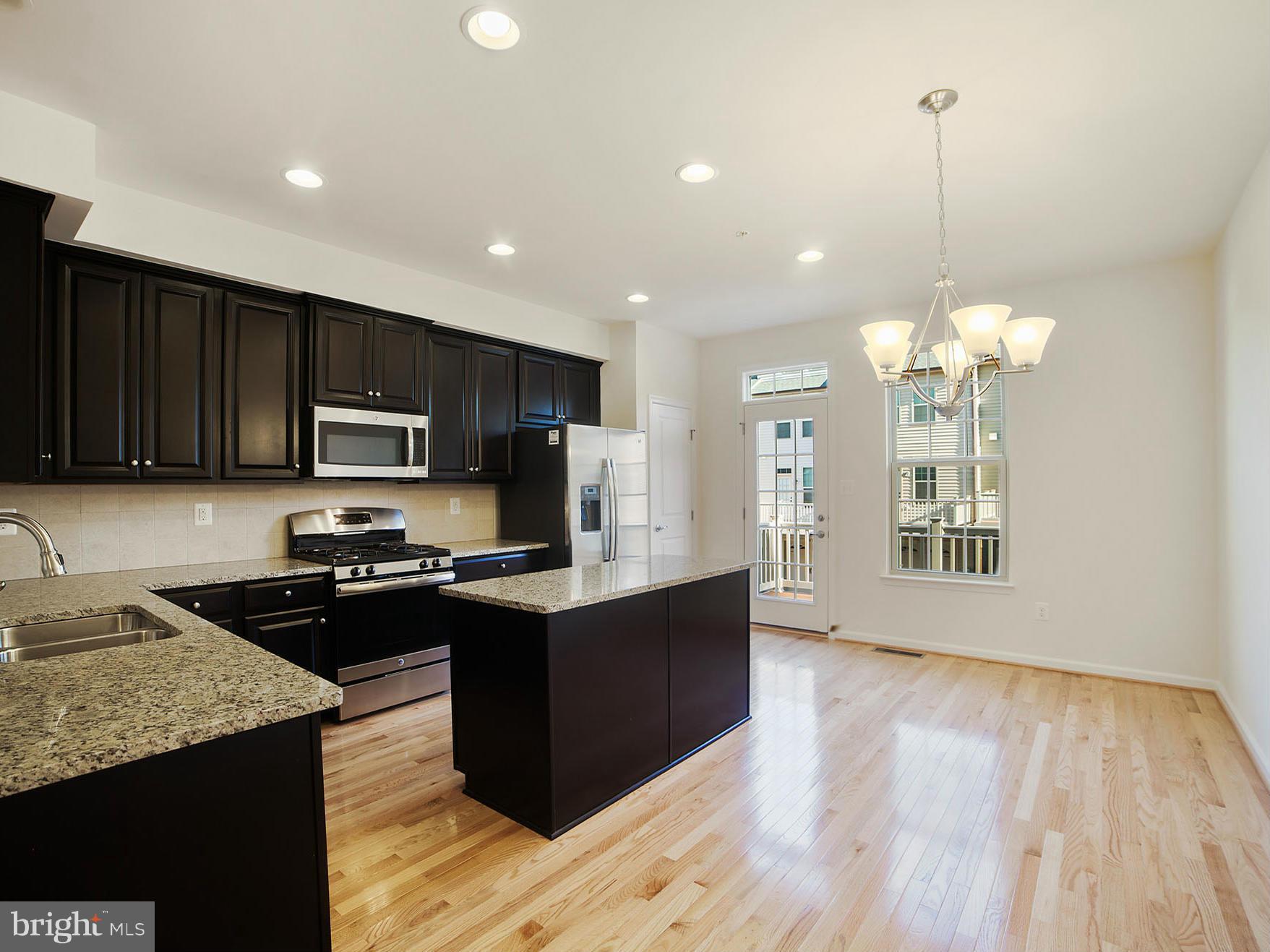 PARKSIDE - Residential