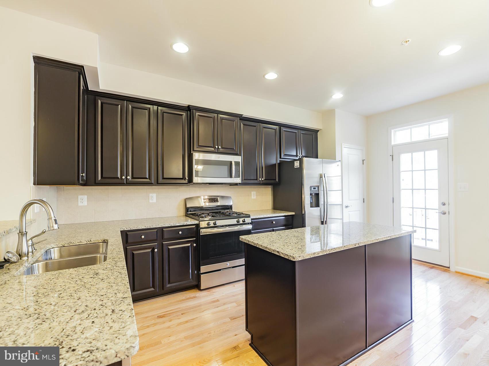 PARKSIDE - Residential