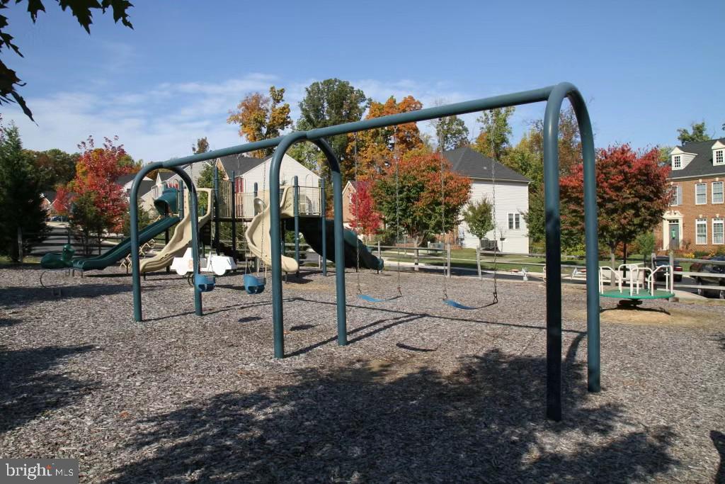 POTOMAC CHASE - Residential