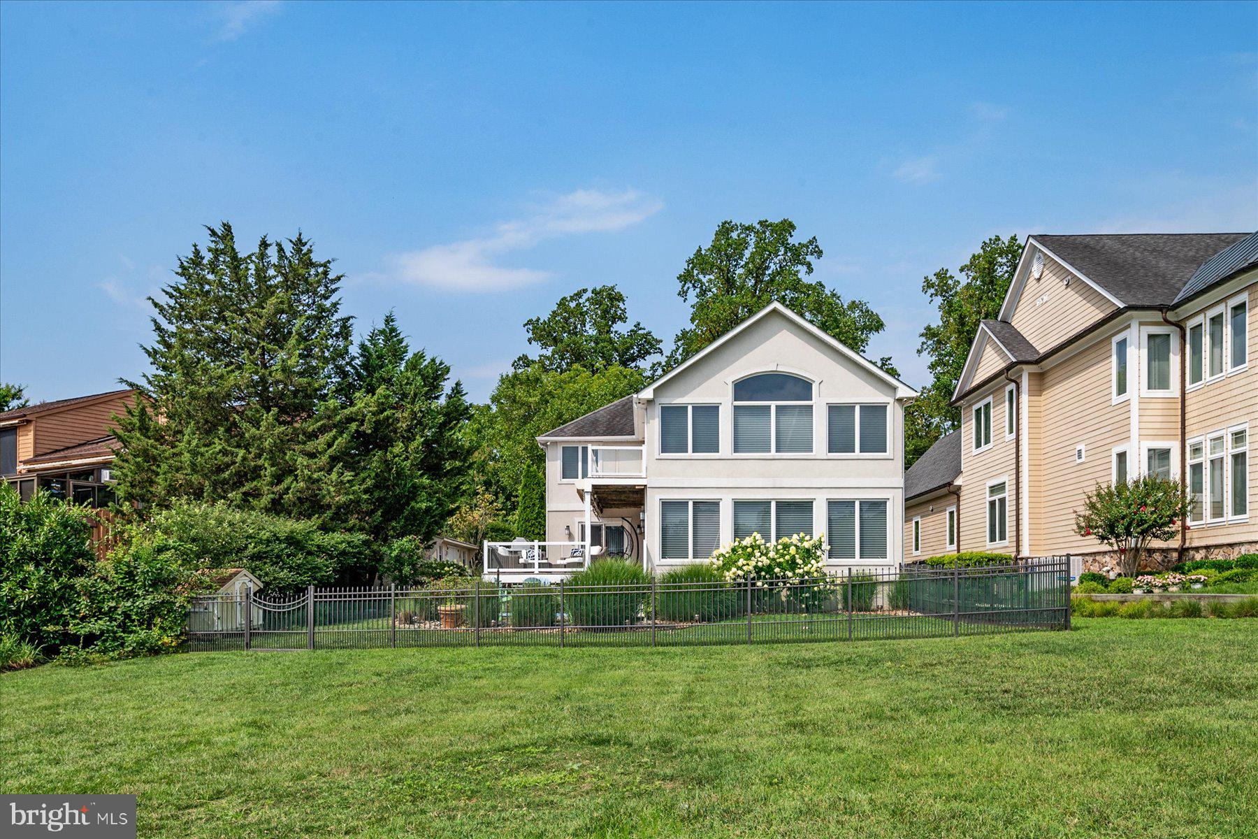 NORTH SHORE - Residential