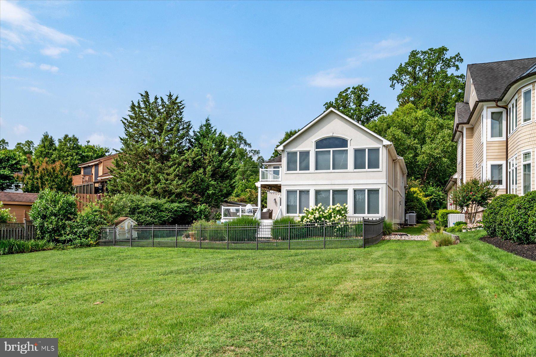 NORTH SHORE - Residential