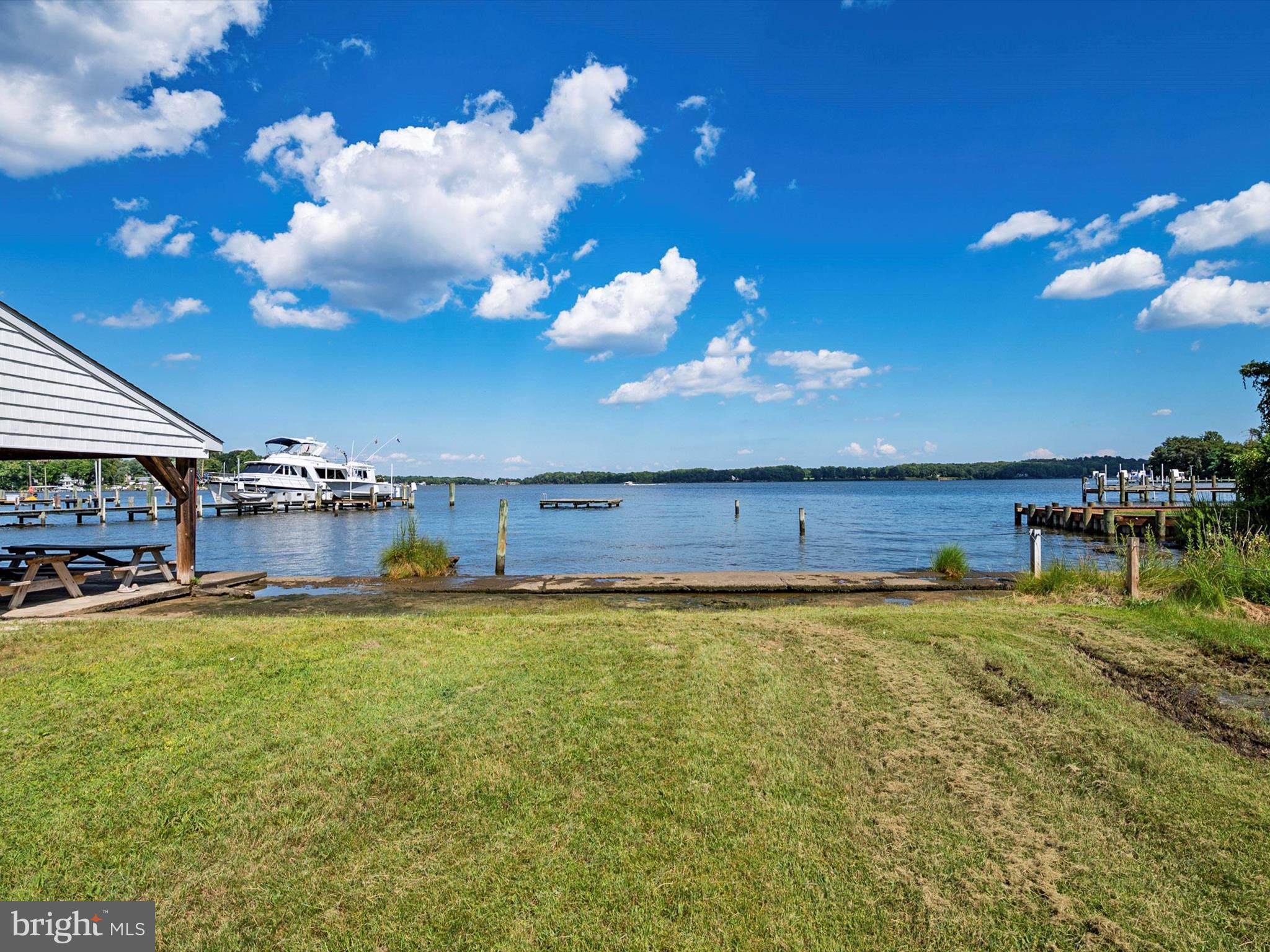 NORTH SHORE - Residential