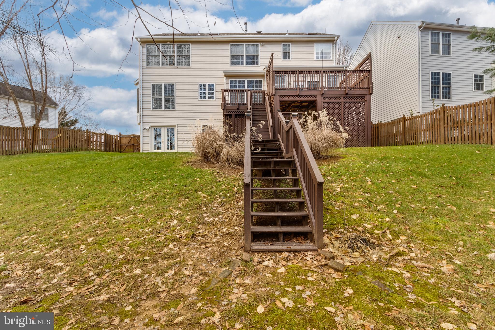 RIDGEFIELD VILLAGE - Residential