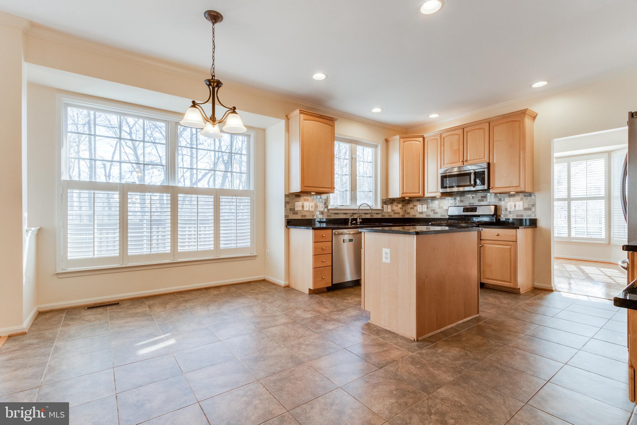 RIDGEFIELD VILLAGE - Residential