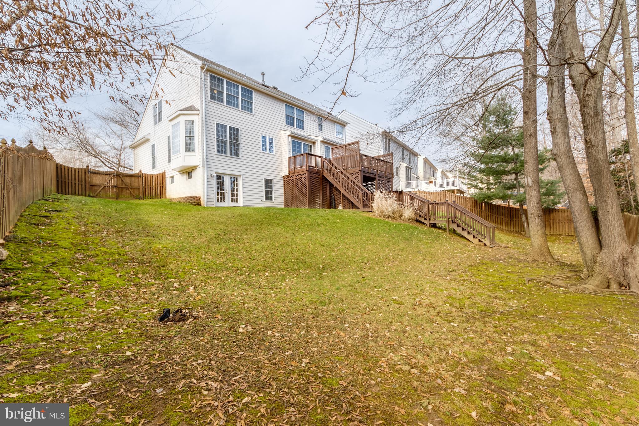 RIDGEFIELD VILLAGE - Residential