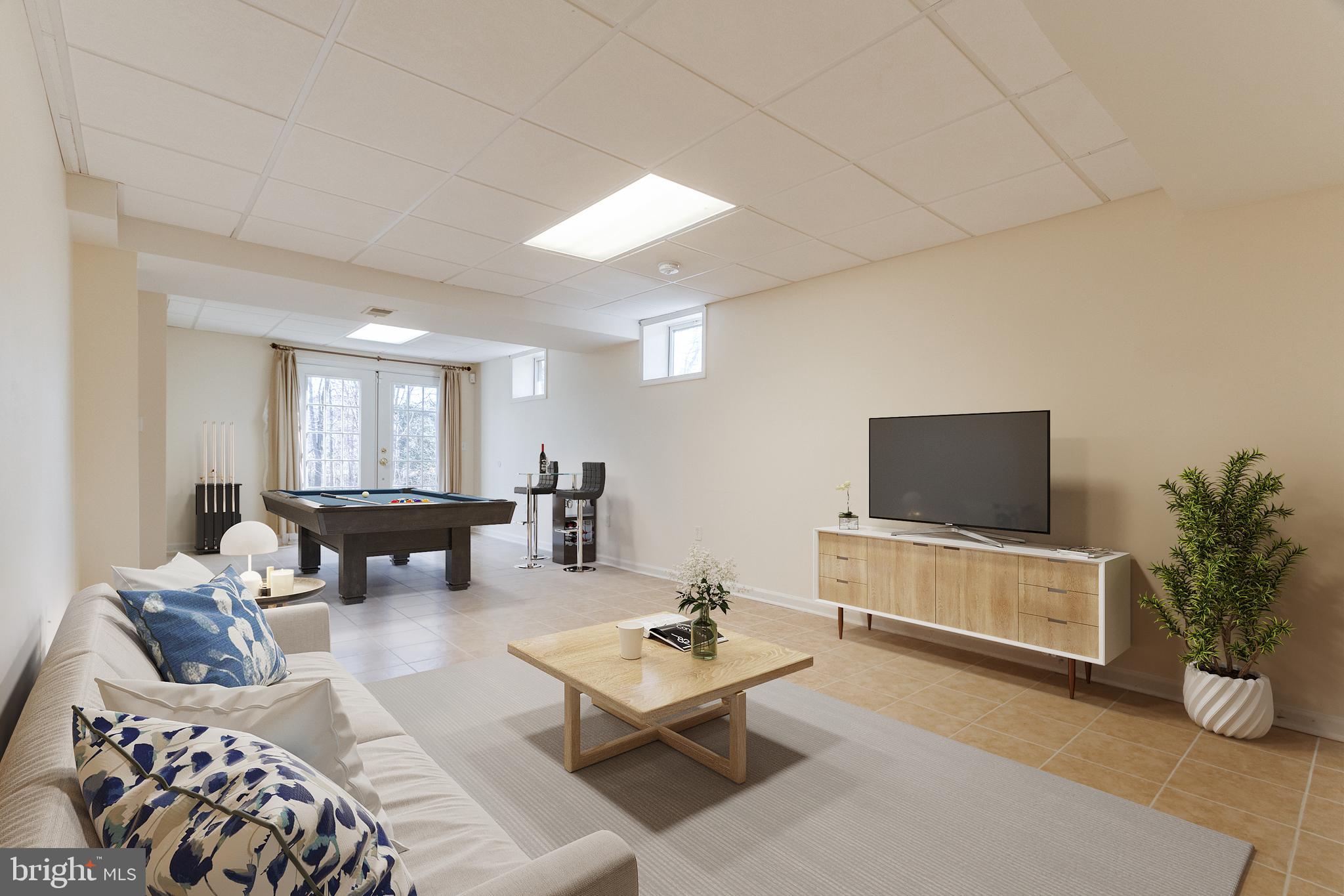 RIDGEFIELD VILLAGE - Residential