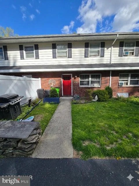 MLS: PAWY2000092