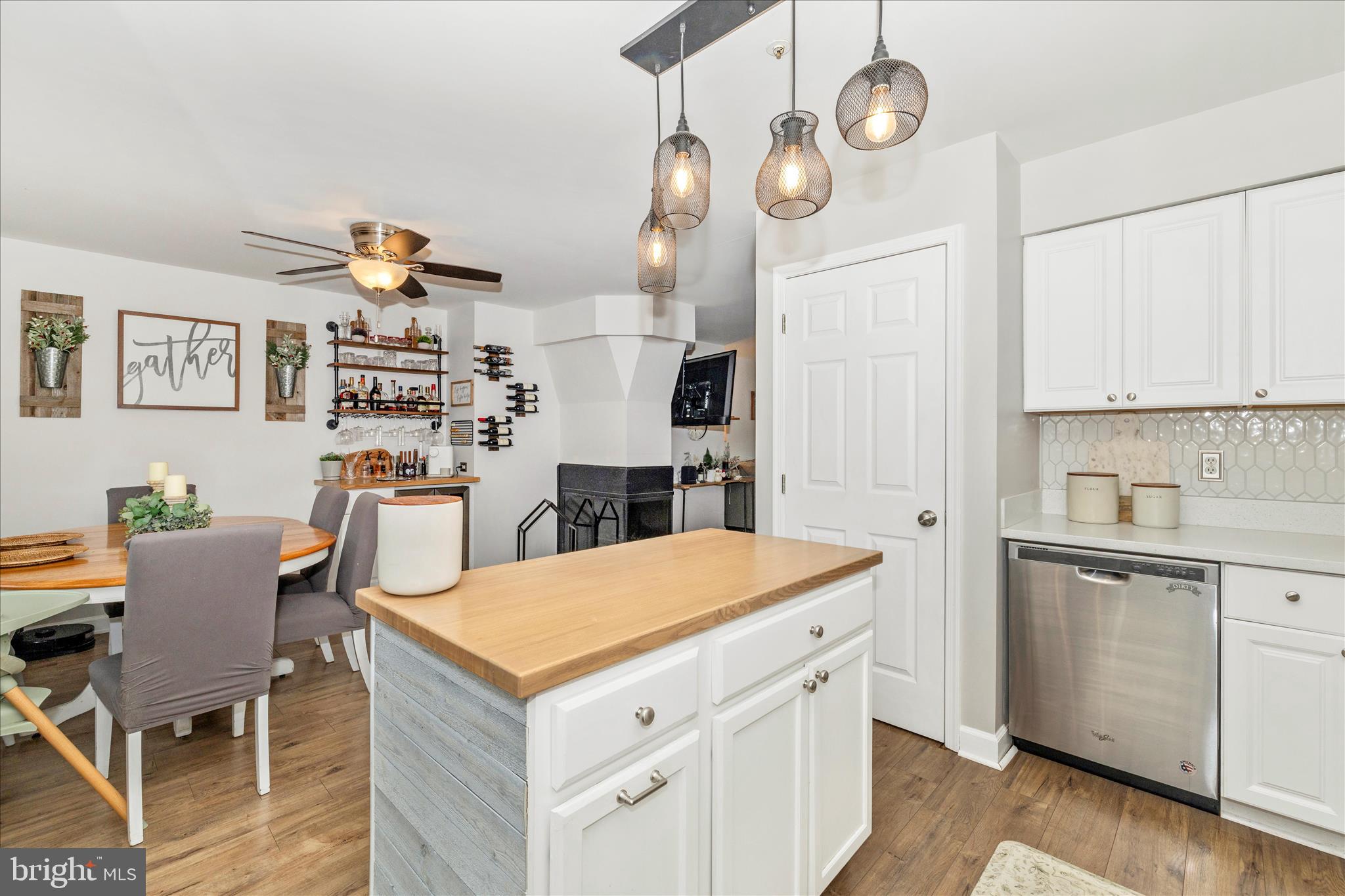 SPRING RIDGE - Residential