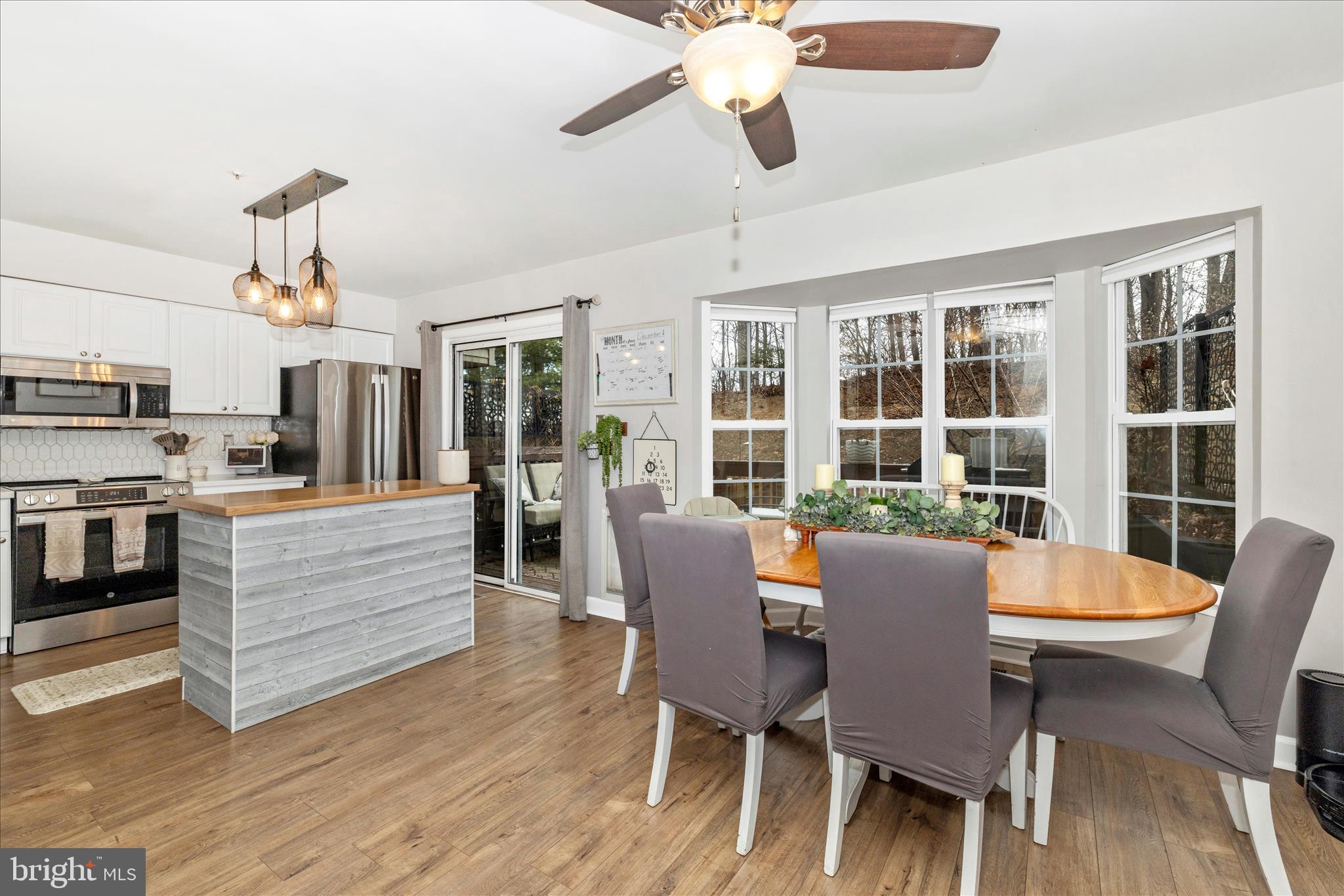 SPRING RIDGE - Residential