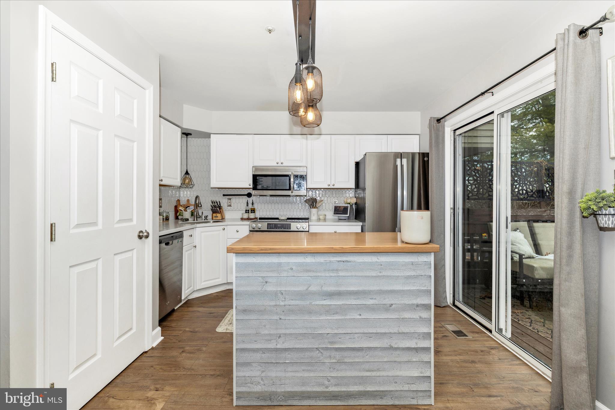 SPRING RIDGE - Residential