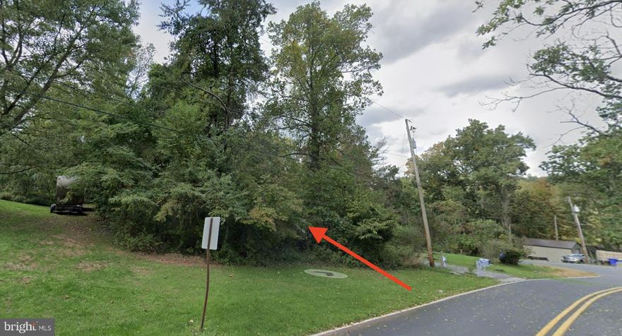 Owner Financing available!  Looking for a scenic new home site? Look no further. Build your new home or bring your Mobile home or double wide. There is no septic or well on site. Conveniently located to schools, shopping and I-83.