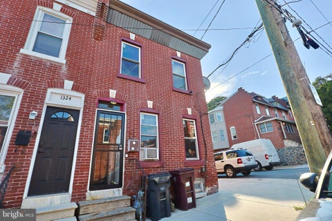 Townhouse For Sale - 1326 W 3rd Street<br/> WILMINGTON, DE 19805