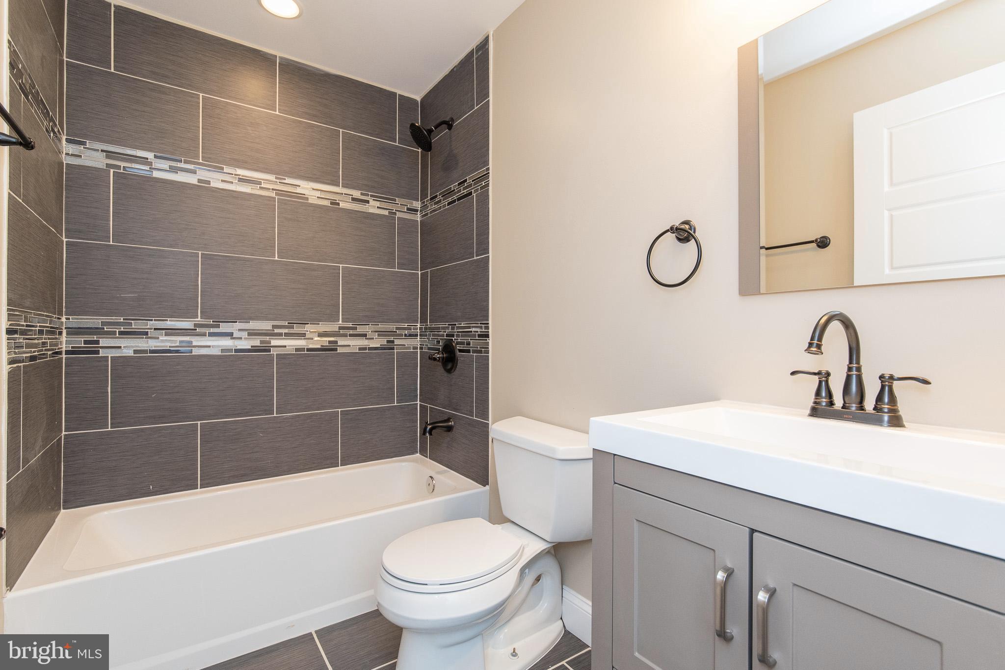 HAMPDEN HISTORIC DISTRICT - Residential