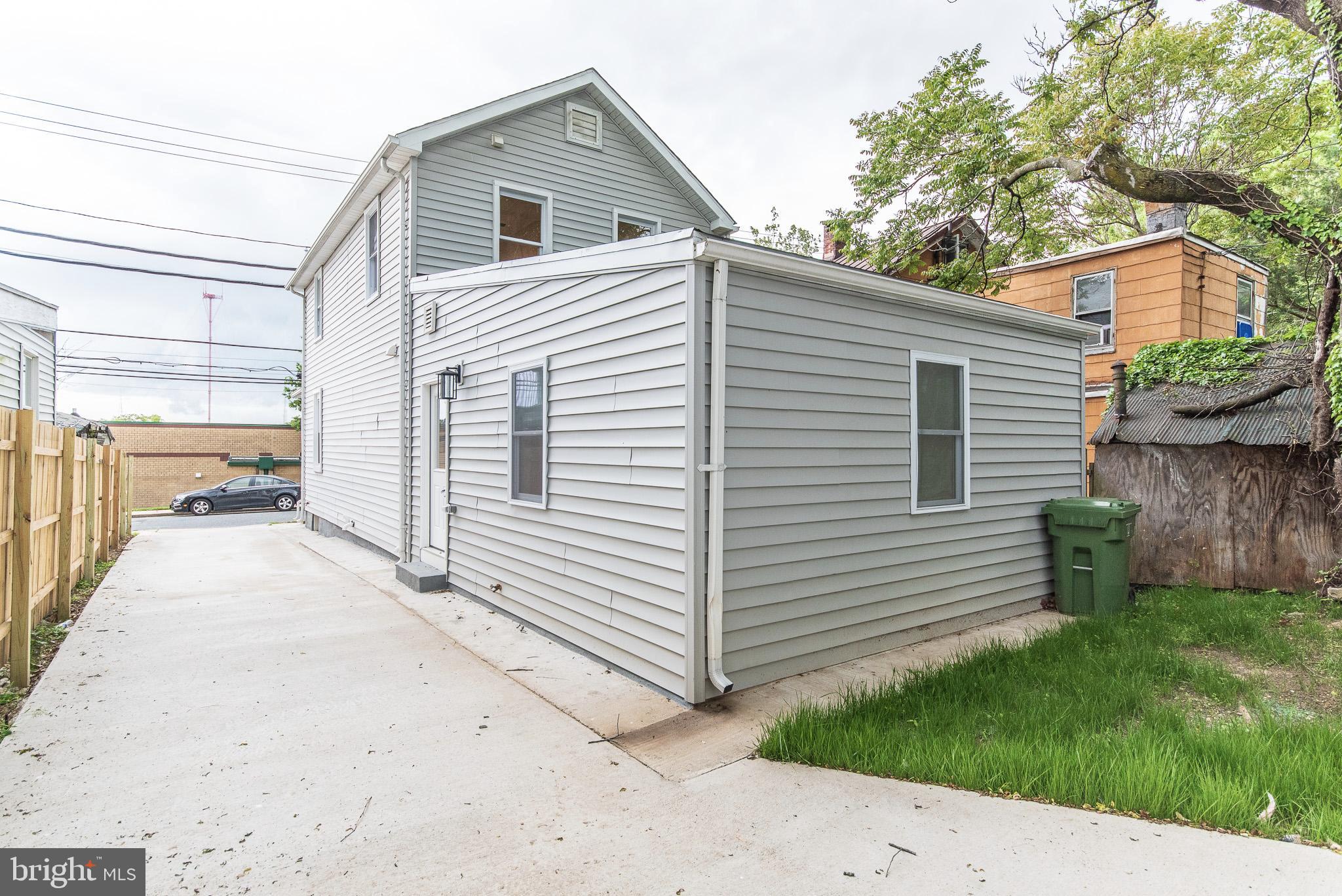 HAMPDEN HISTORIC DISTRICT - Residential