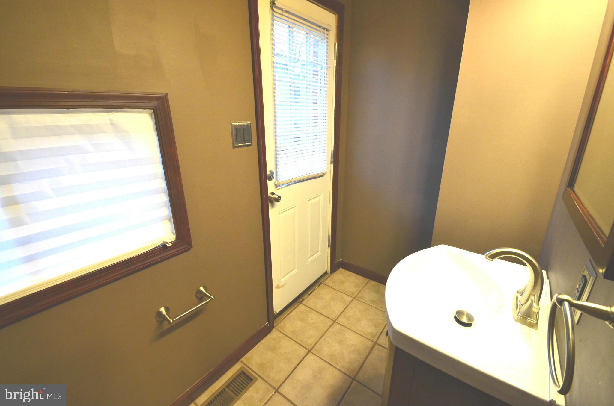 CANTON - Residential Lease