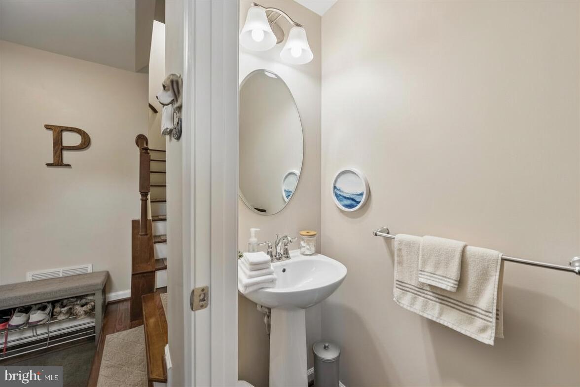 MEADOWVIEW - Residential