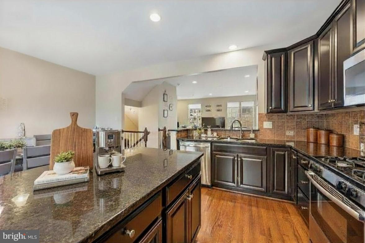 MEADOWVIEW - Residential