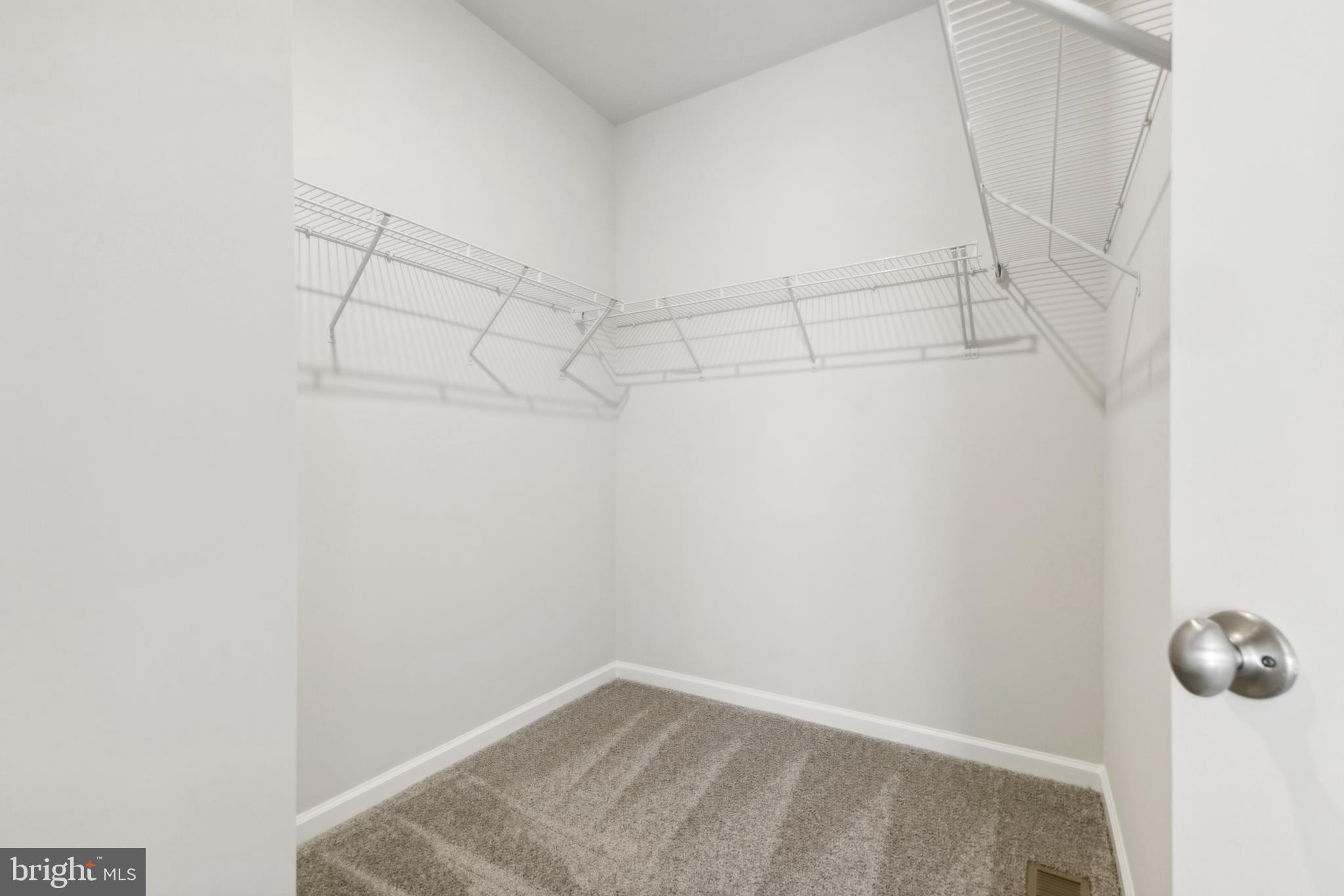 JEFFERSON SQUARE - Residential