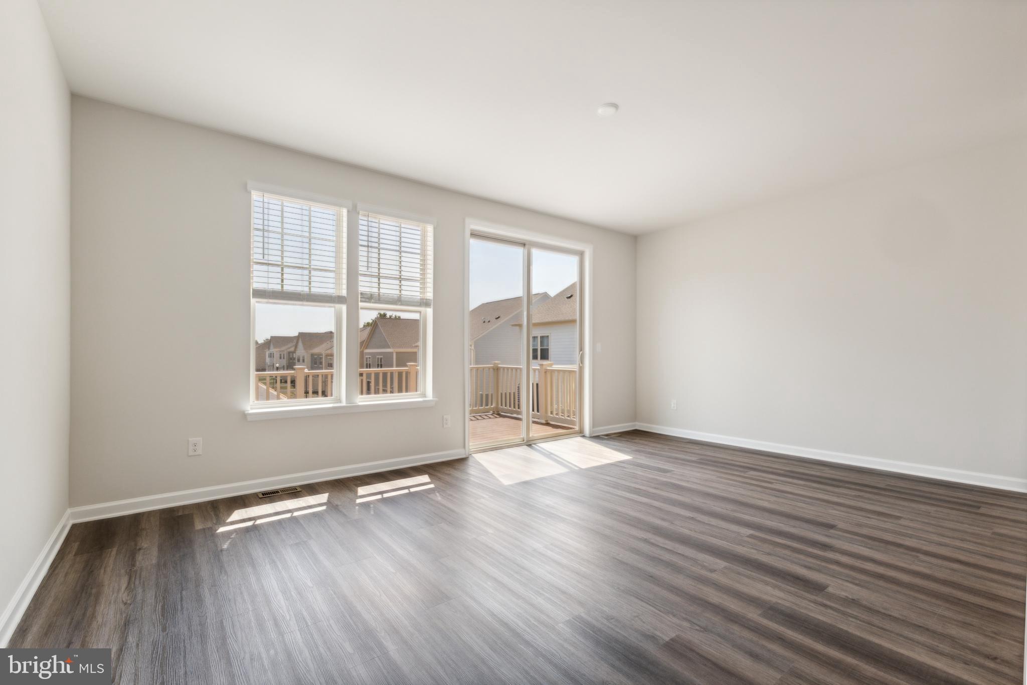 JEFFERSON SQUARE - Residential