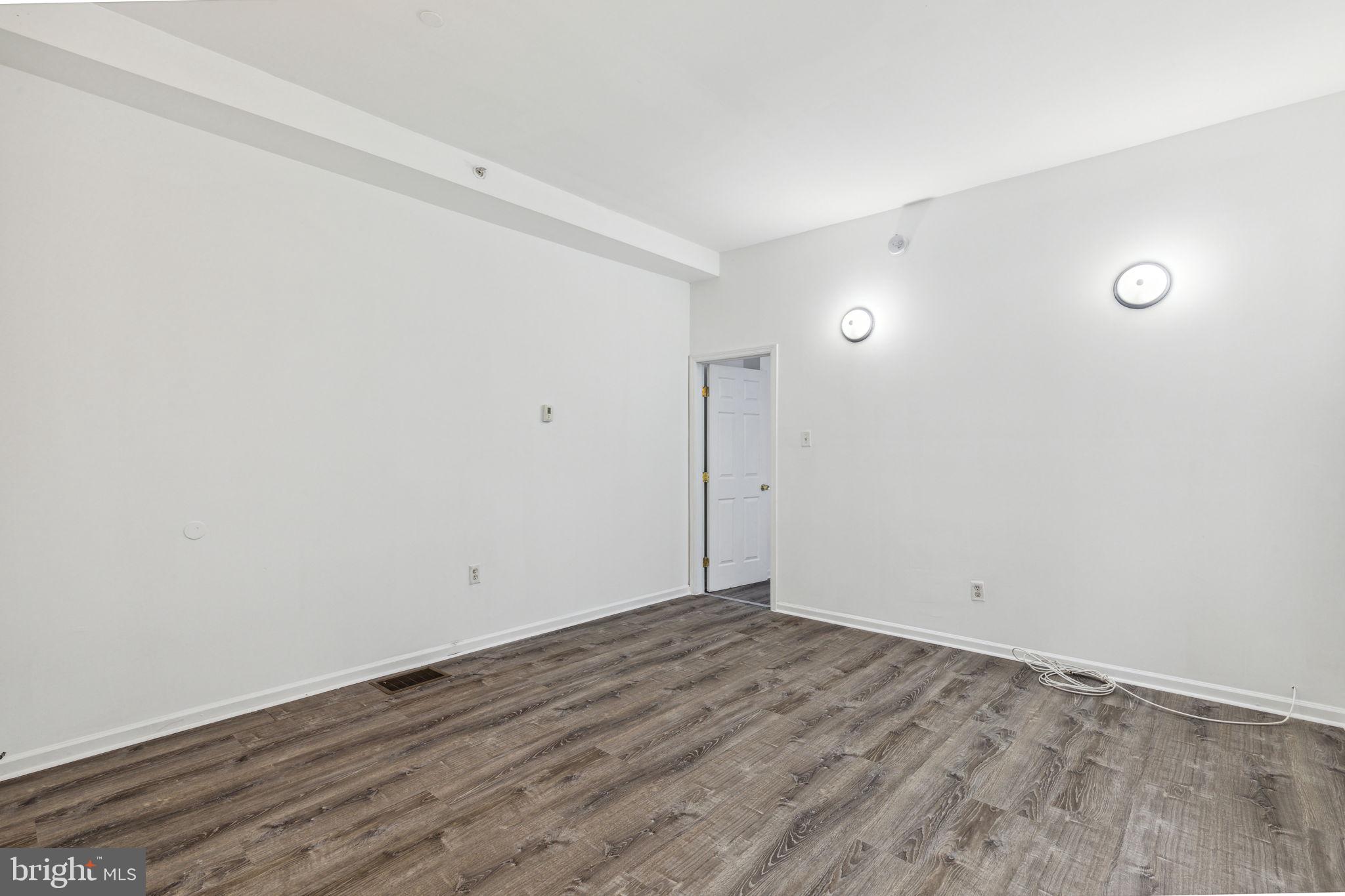 PHILADELPHIA (NORTHWEST) - Residential Lease