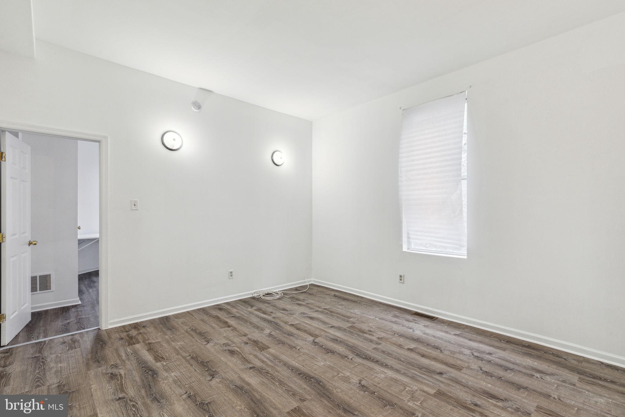 PHILADELPHIA (NORTHWEST) - Residential Lease