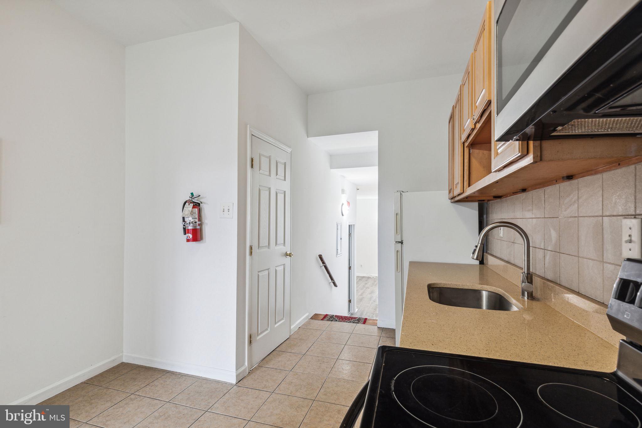 PHILADELPHIA (NORTHWEST) - Residential Lease