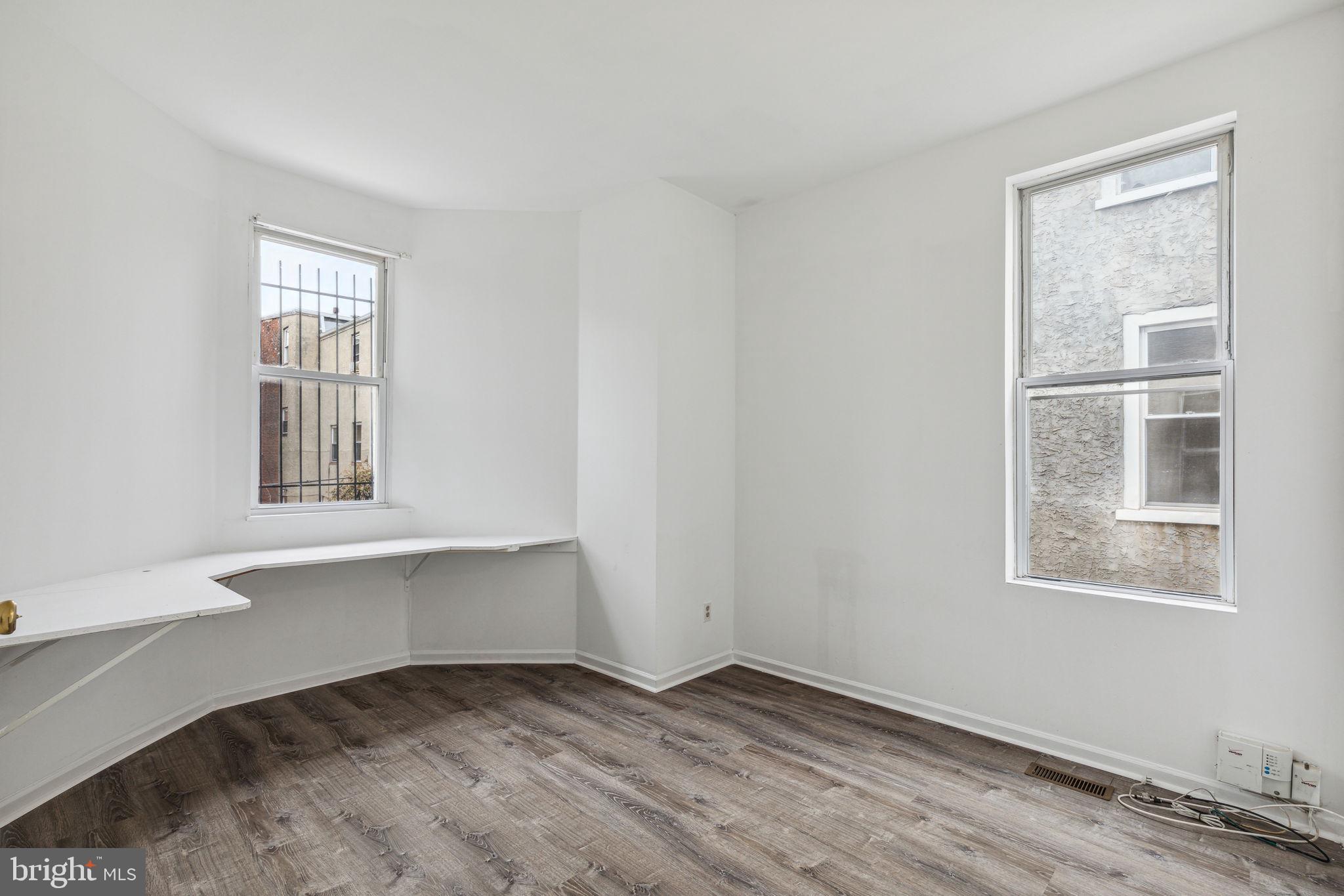 PHILADELPHIA (NORTHWEST) - Residential Lease