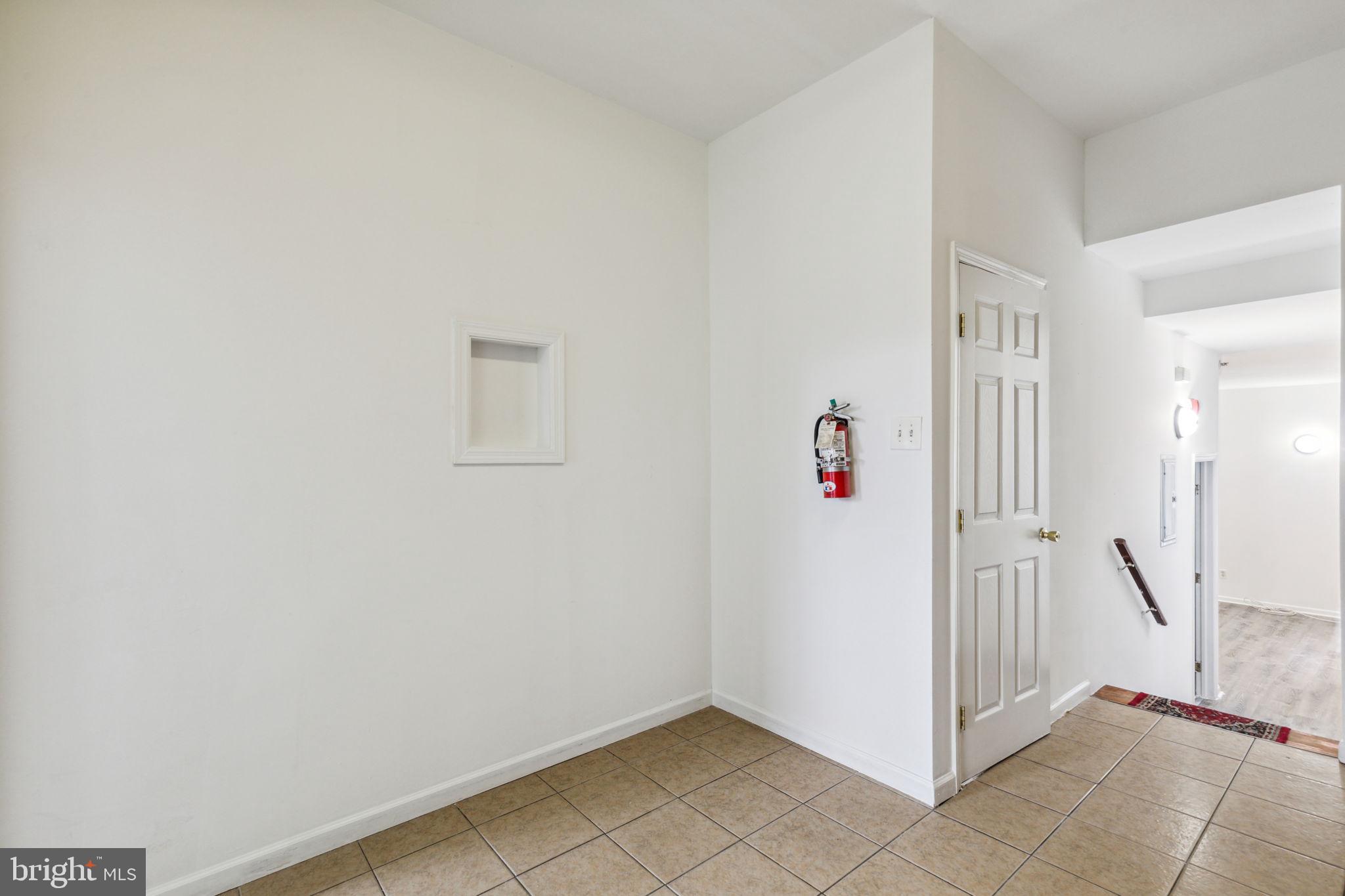 PHILADELPHIA (NORTHWEST) - Residential Lease