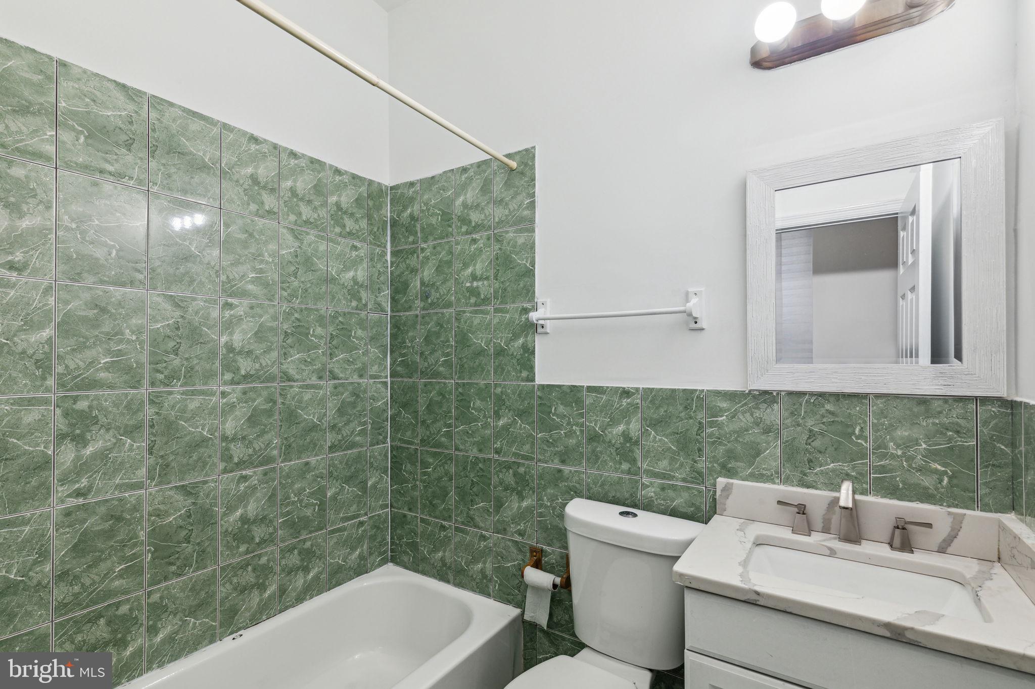 PHILADELPHIA (NORTHWEST) - Residential Lease