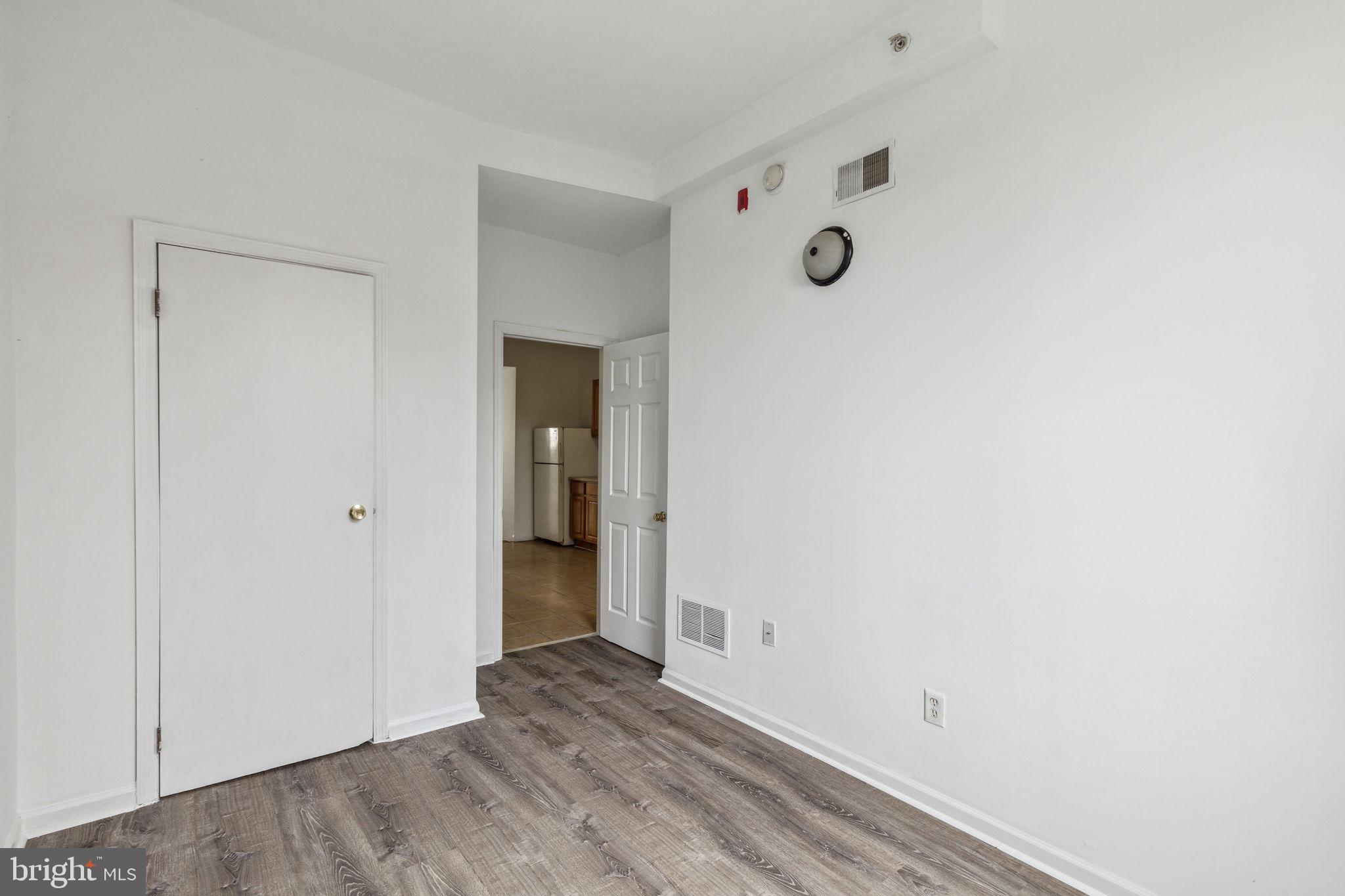 PHILADELPHIA (NORTHWEST) - Residential Lease