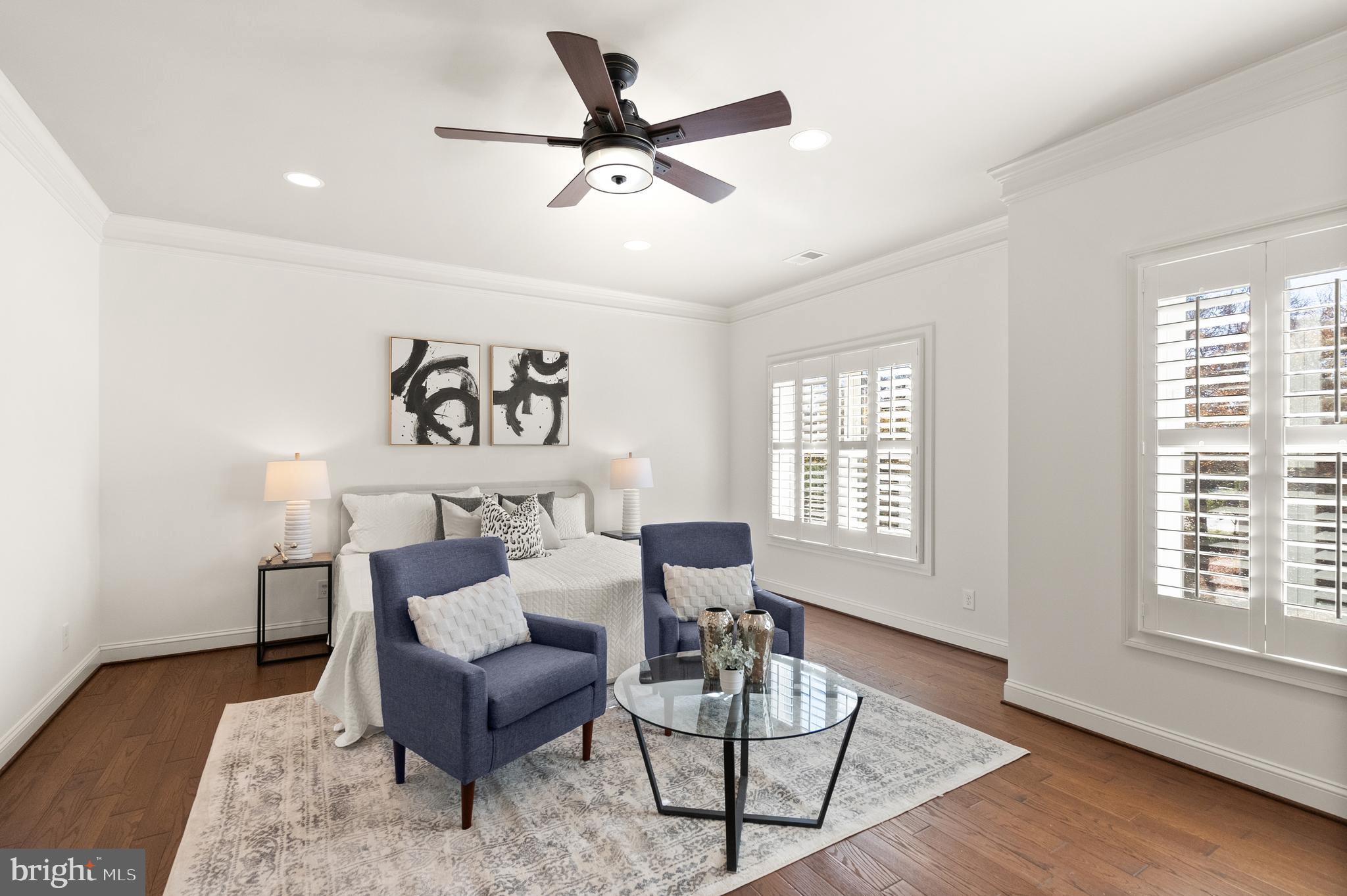 VIENNA WOODS - Residential