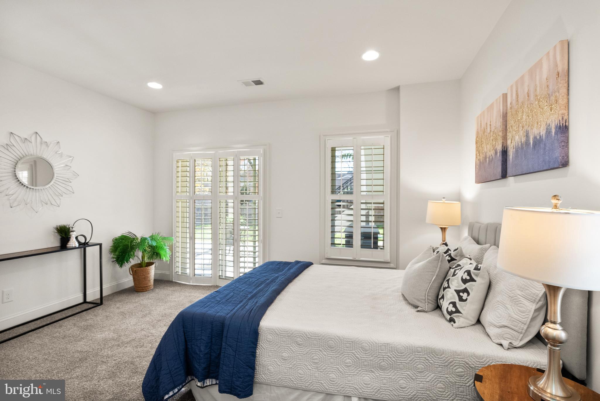 VIENNA WOODS - Residential