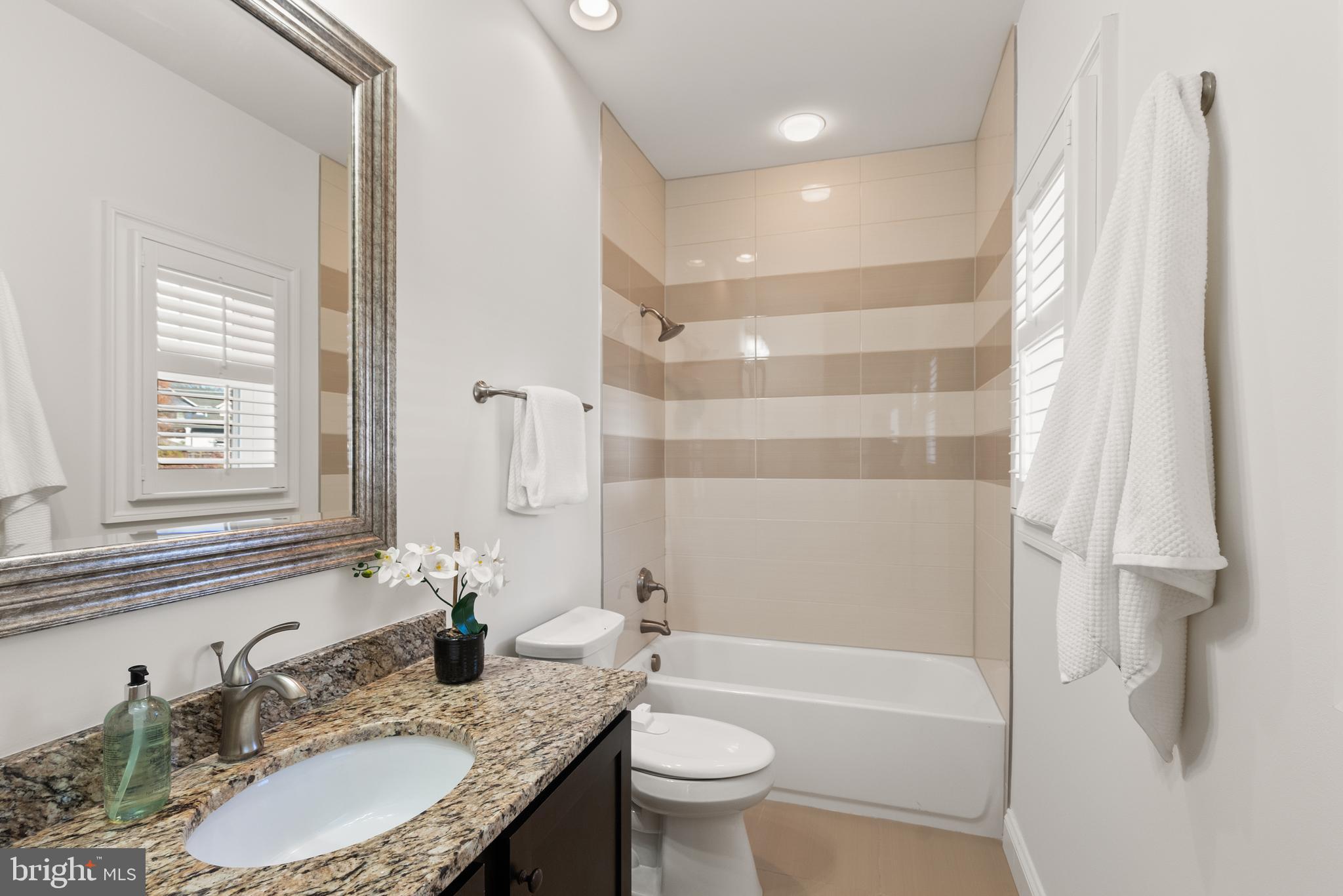 VIENNA WOODS - Residential