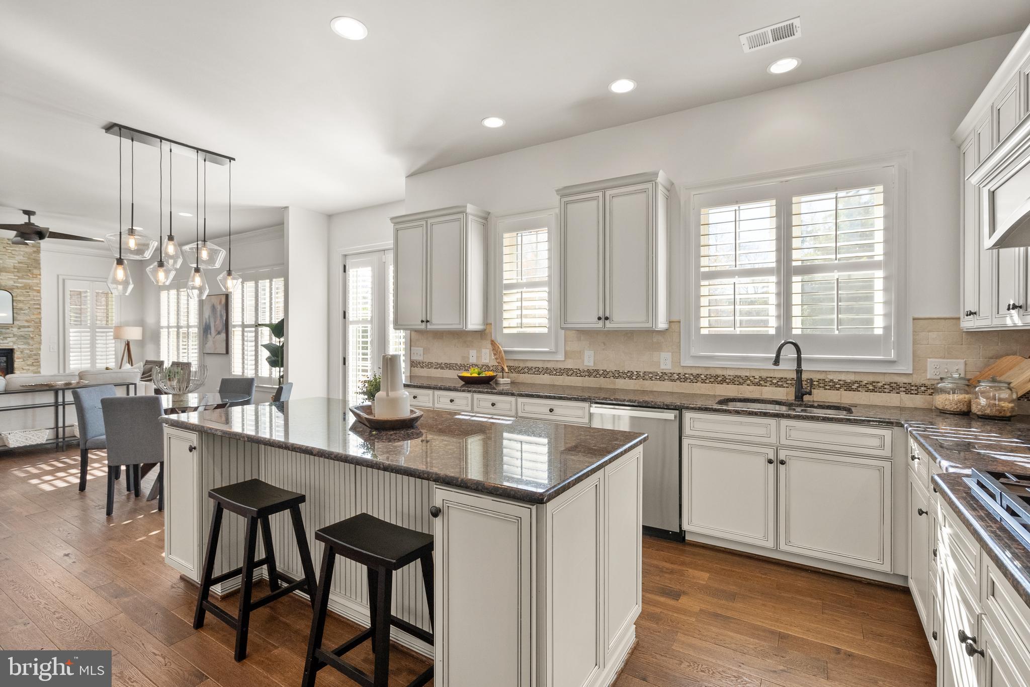 VIENNA WOODS - Residential