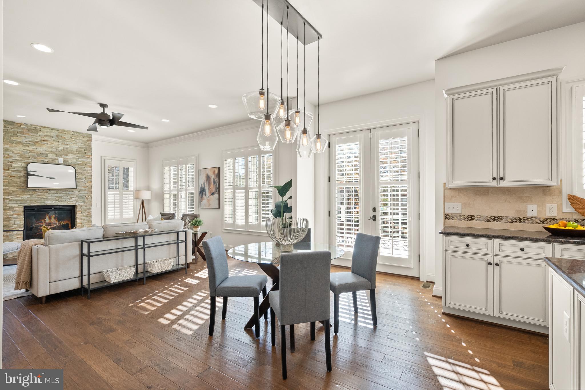 VIENNA WOODS - Residential