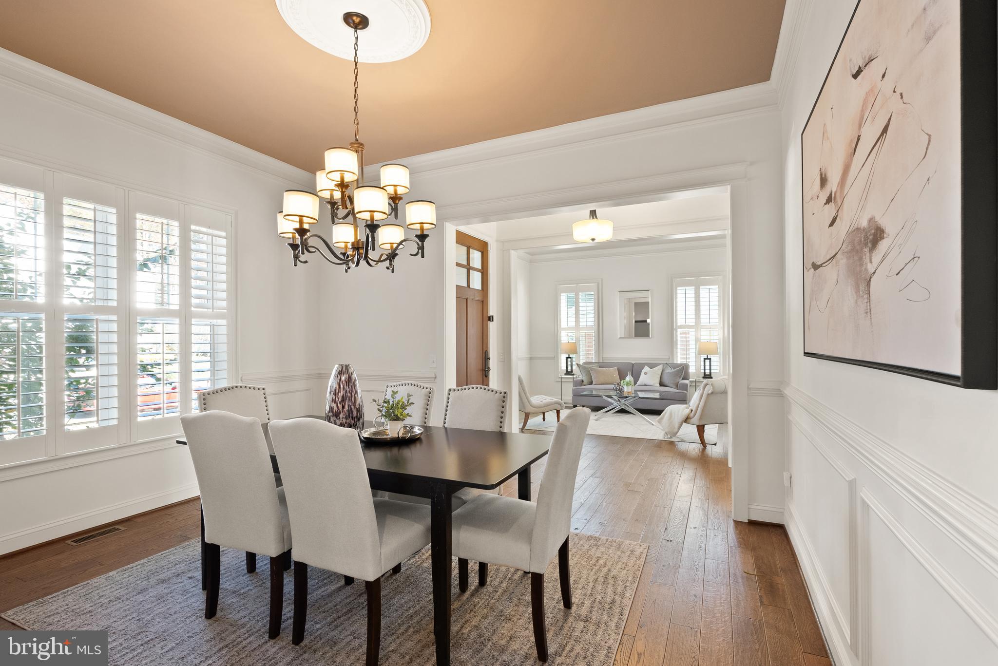 VIENNA WOODS - Residential