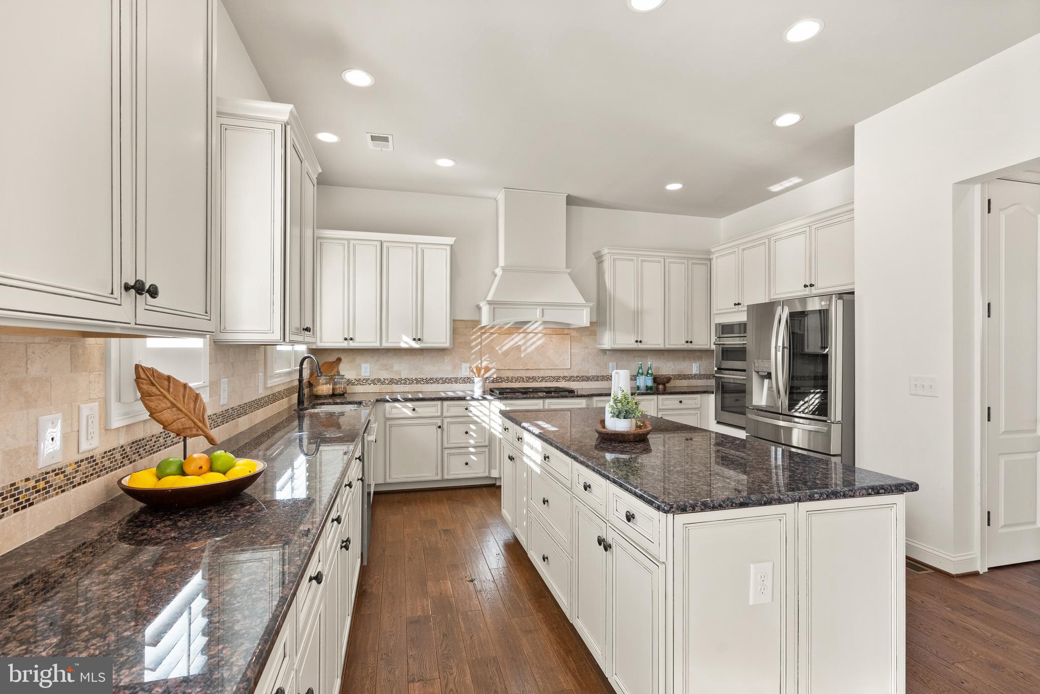 VIENNA WOODS - Residential