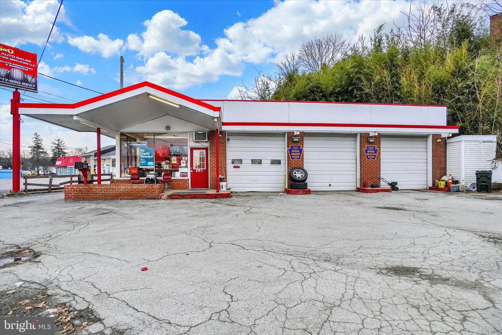 Photo of 326 S Richland Avenue, YORK, PA 17404 (MLS # PAYK2095636)