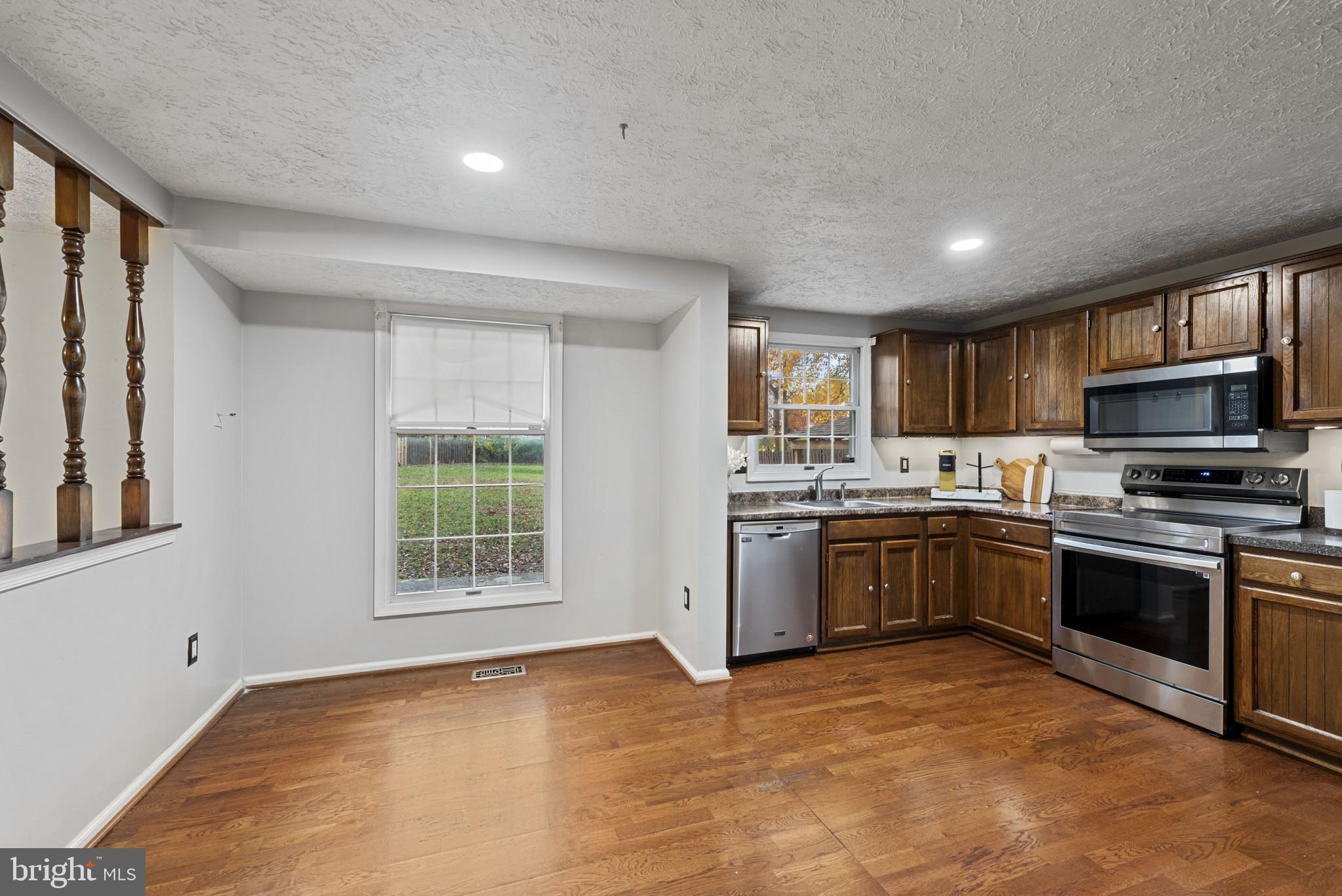 OLDE MILL ESTATES - Residential