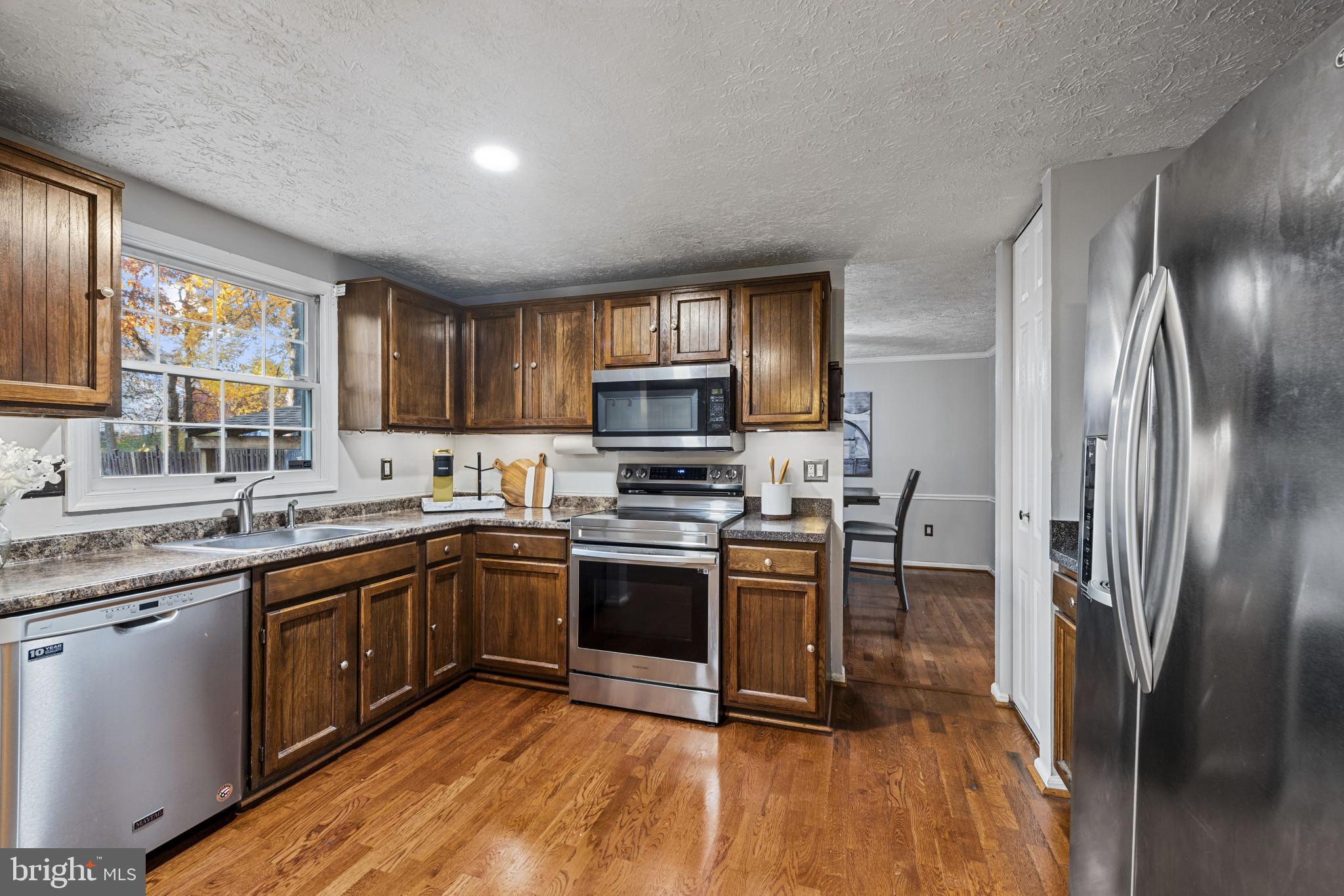 OLDE MILL ESTATES - Residential