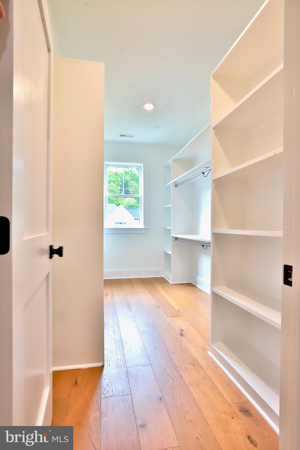 TOWN AND COUNTRY ESTATES - Residential