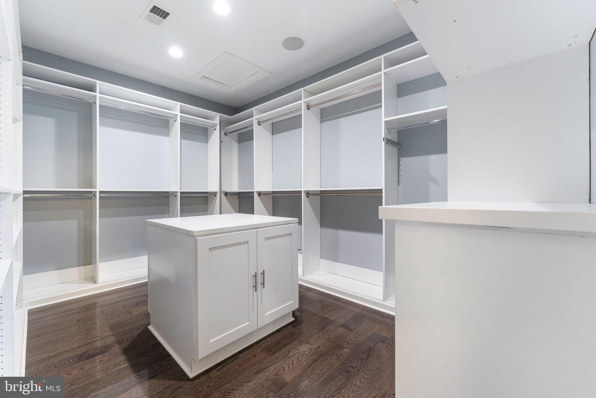 AVONLEA - Residential Lease