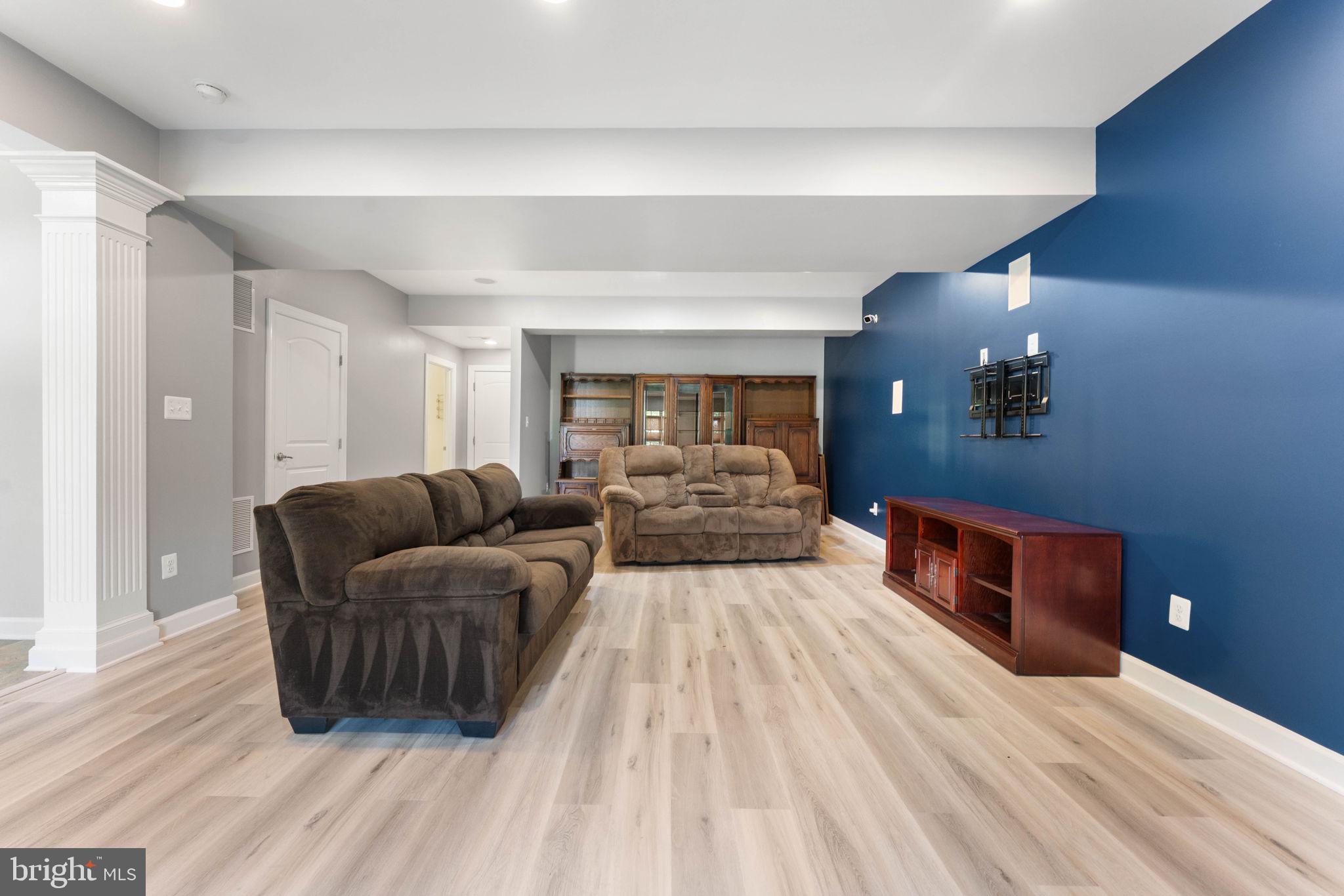 AVONLEA - Residential Lease