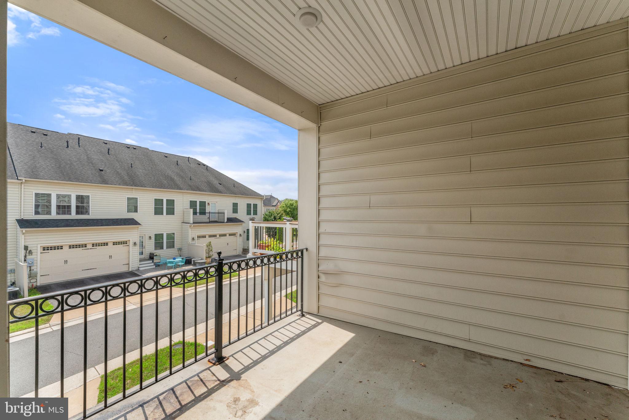 AVONLEA - Residential Lease