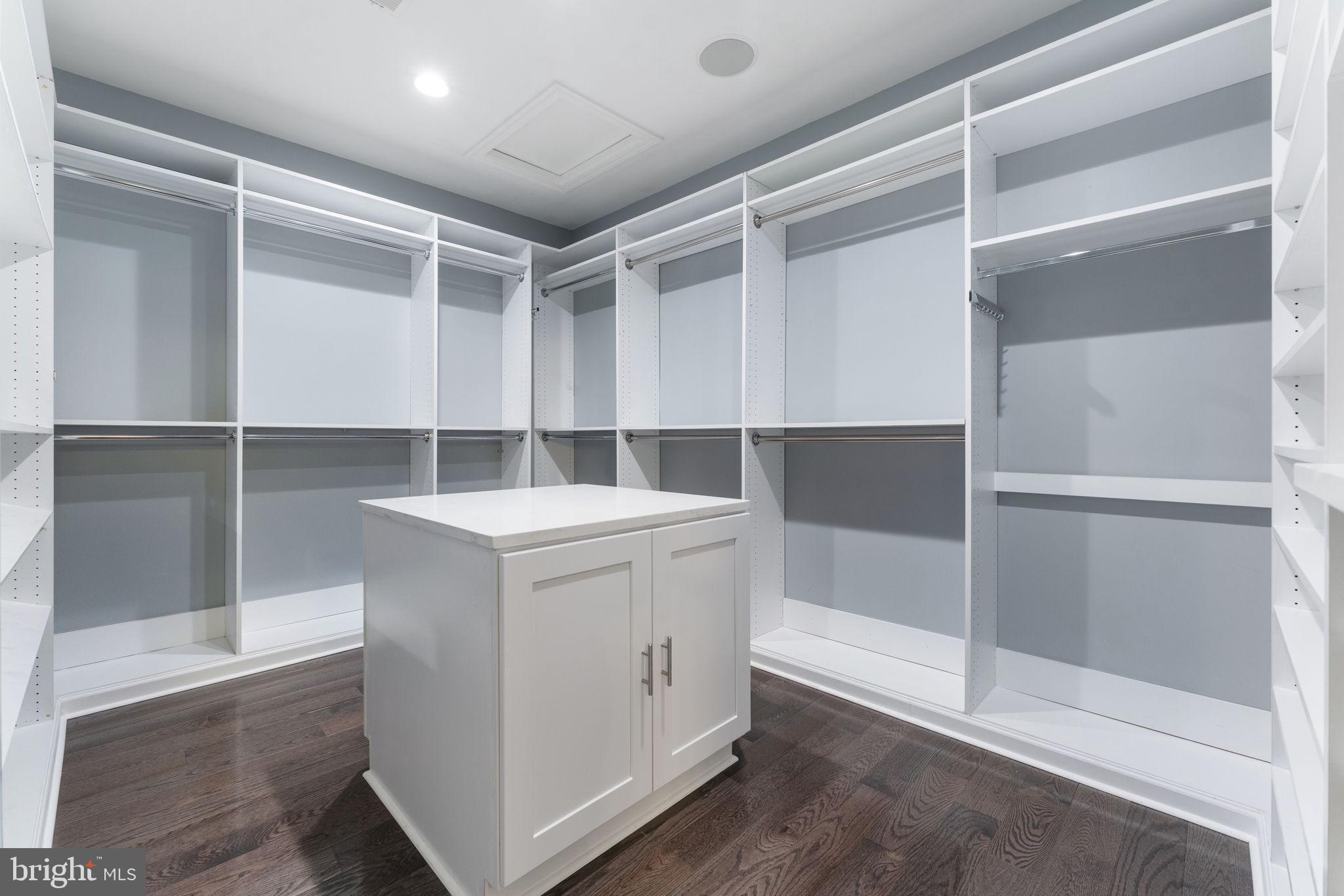 AVONLEA - Residential Lease